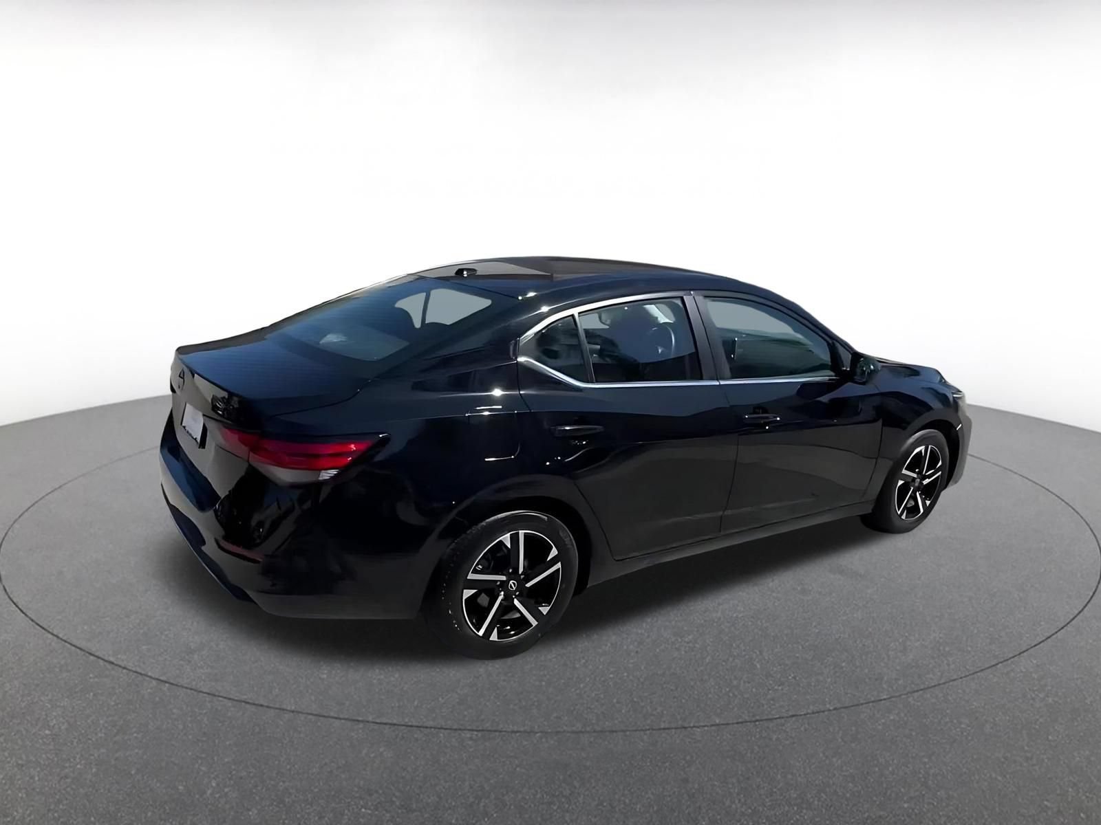 Thumbnail: 2025 Nissan Sentra - 15