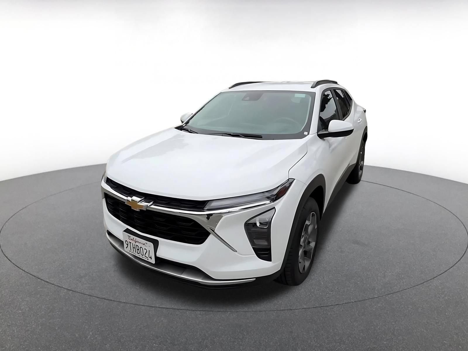 Thumbnail: 2025 Chevrolet Trax - 4