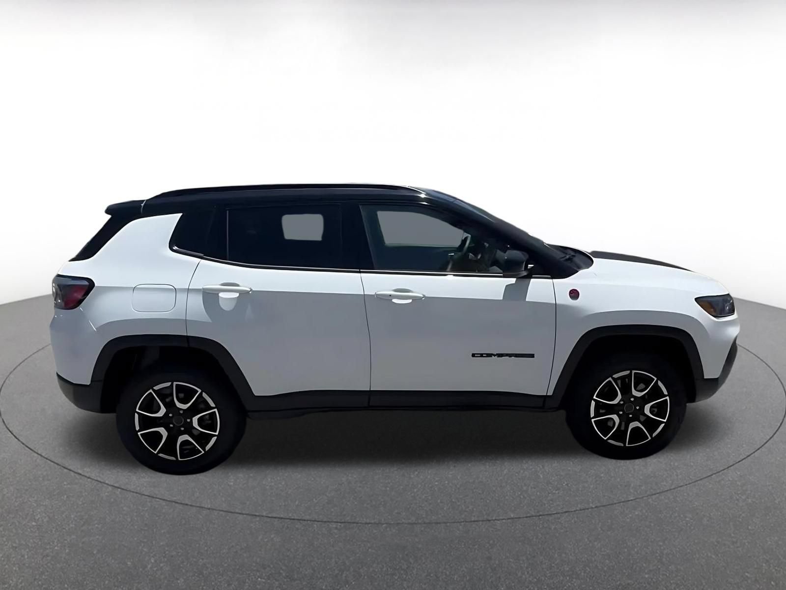Thumbnail: 2025 Jeep Compass - 15