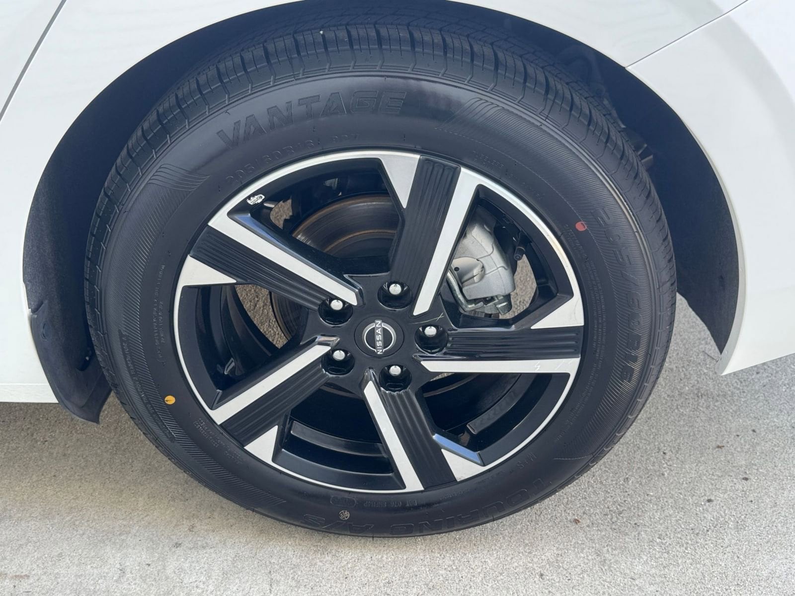 Thumbnail: 2024 Nissan Sentra - 29