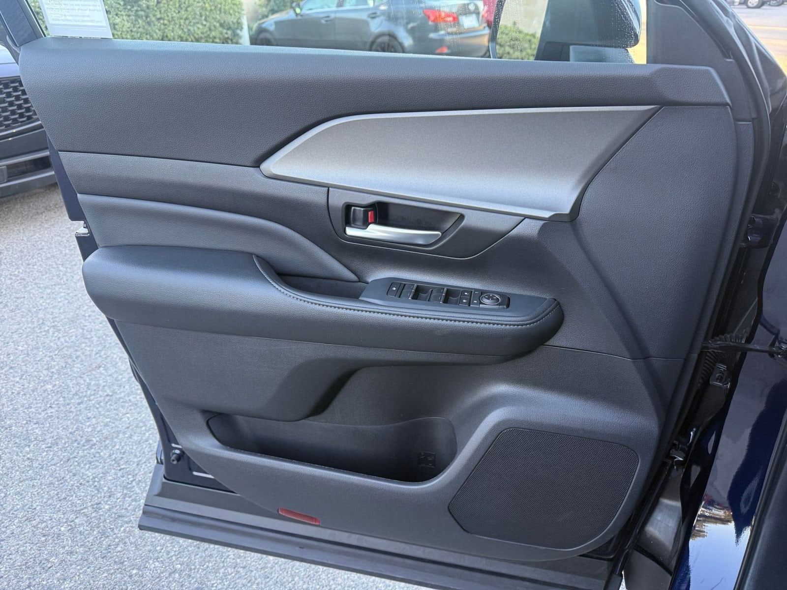 Thumbnail: 2025 Toyota Grand Highlander - 20