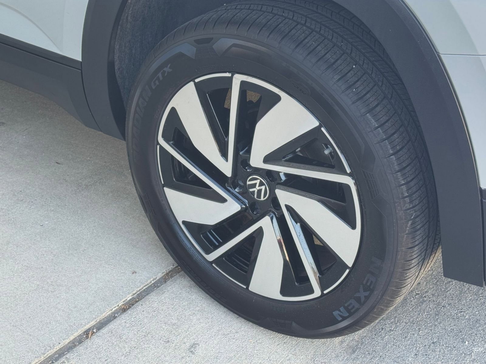 Thumbnail: 2025 Volkswagen Atlas - 31