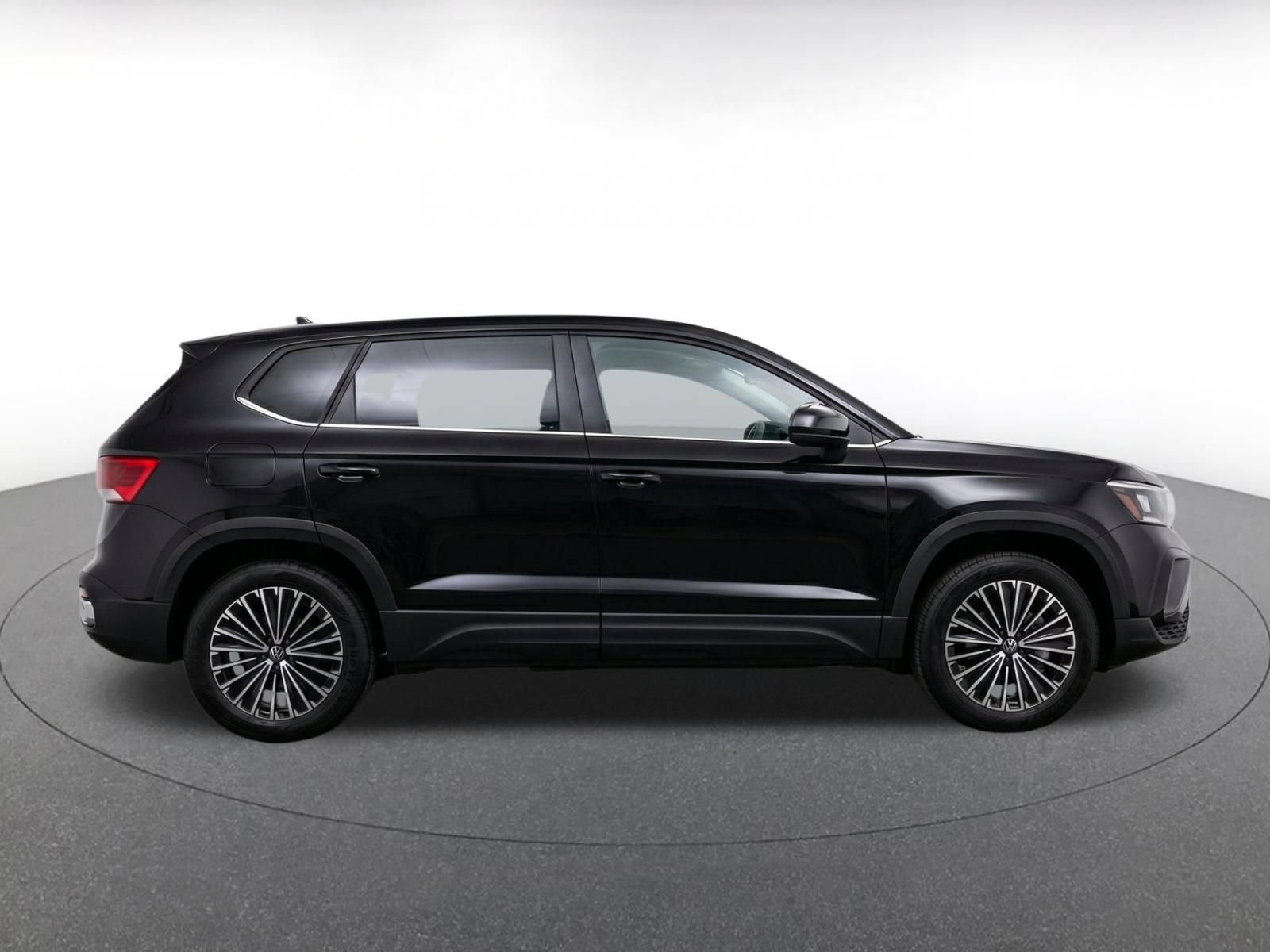 Thumbnail: 2026 Volkswagen Taos - 9