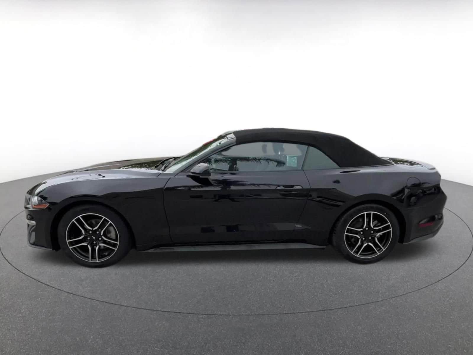 2023 Ford Mustang  8