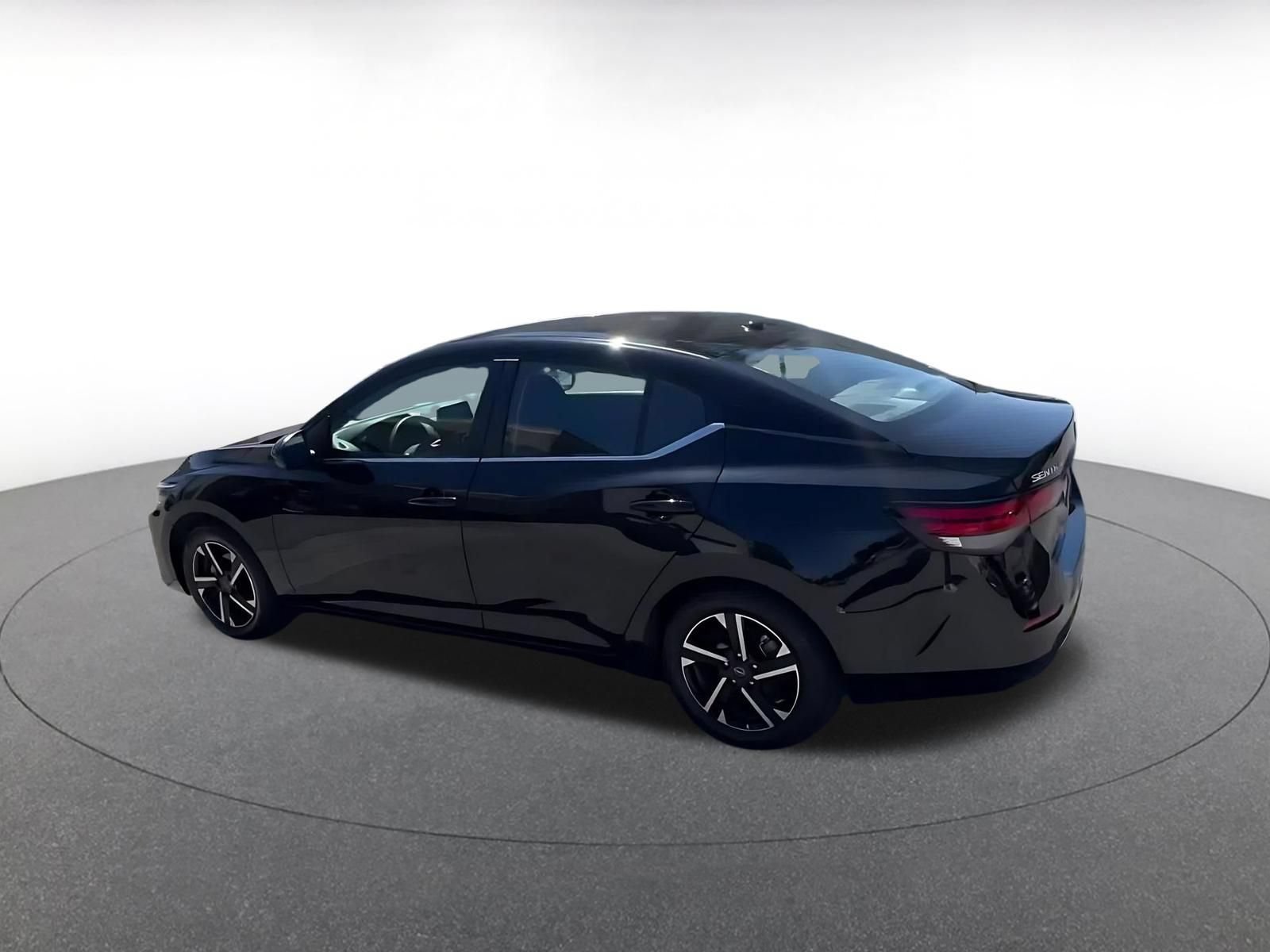 Thumbnail: 2025 Nissan Sentra - 10