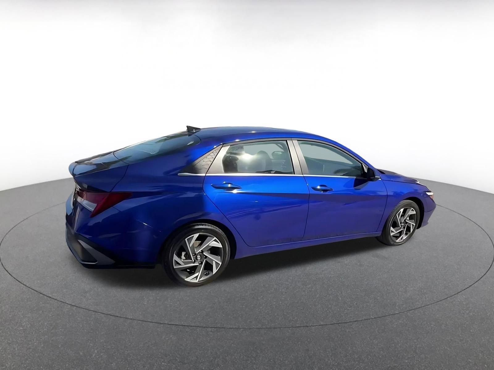 Thumbnail: 2025 Hyundai Elantra - 15