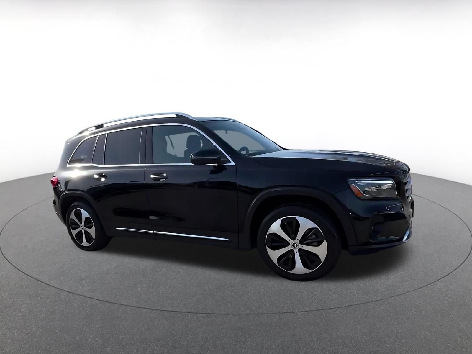 Thumbnail: 2025 Mercedes-Benz GLB - 2