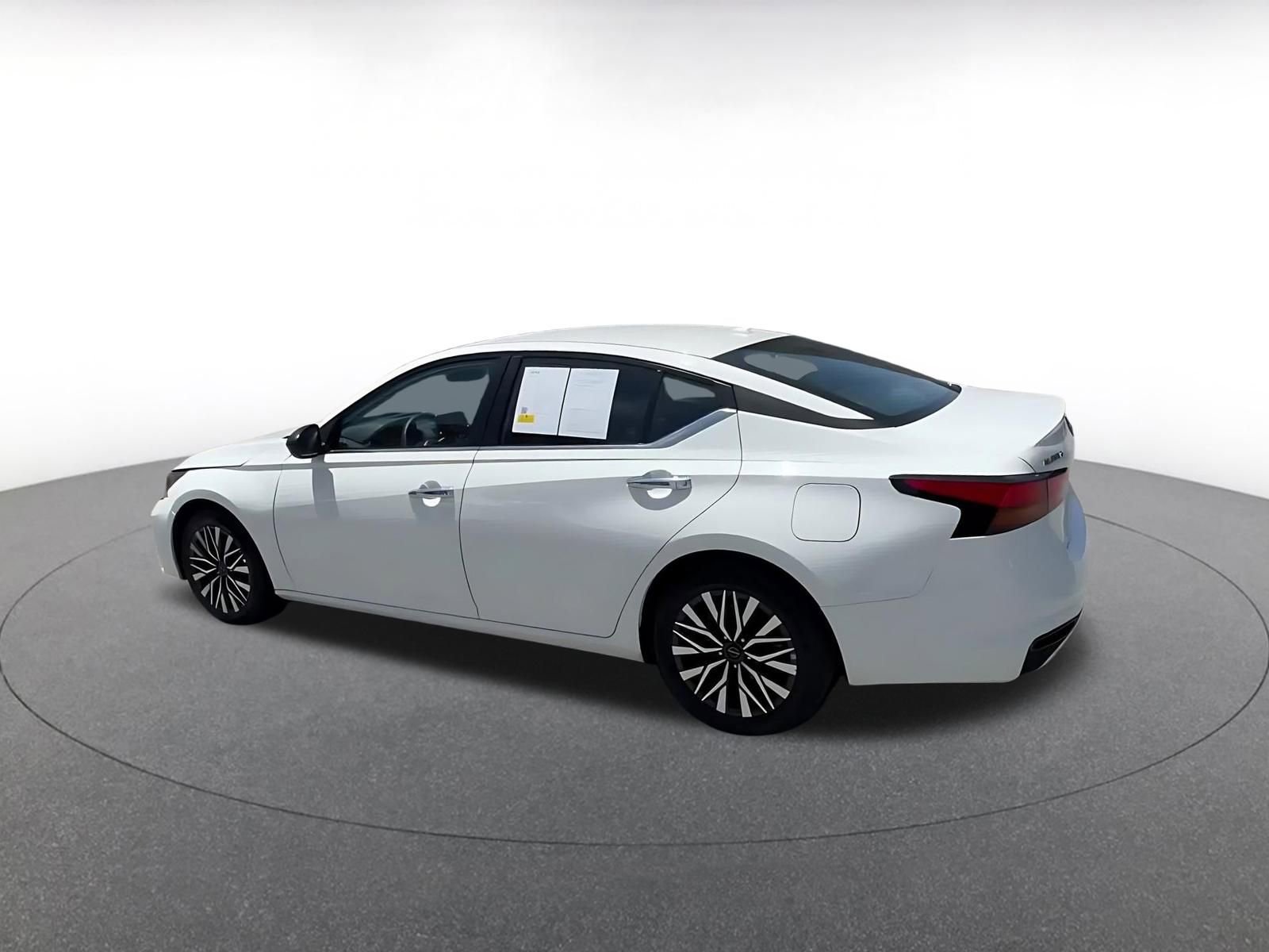 Thumbnail: 2025 Nissan Altima - 10