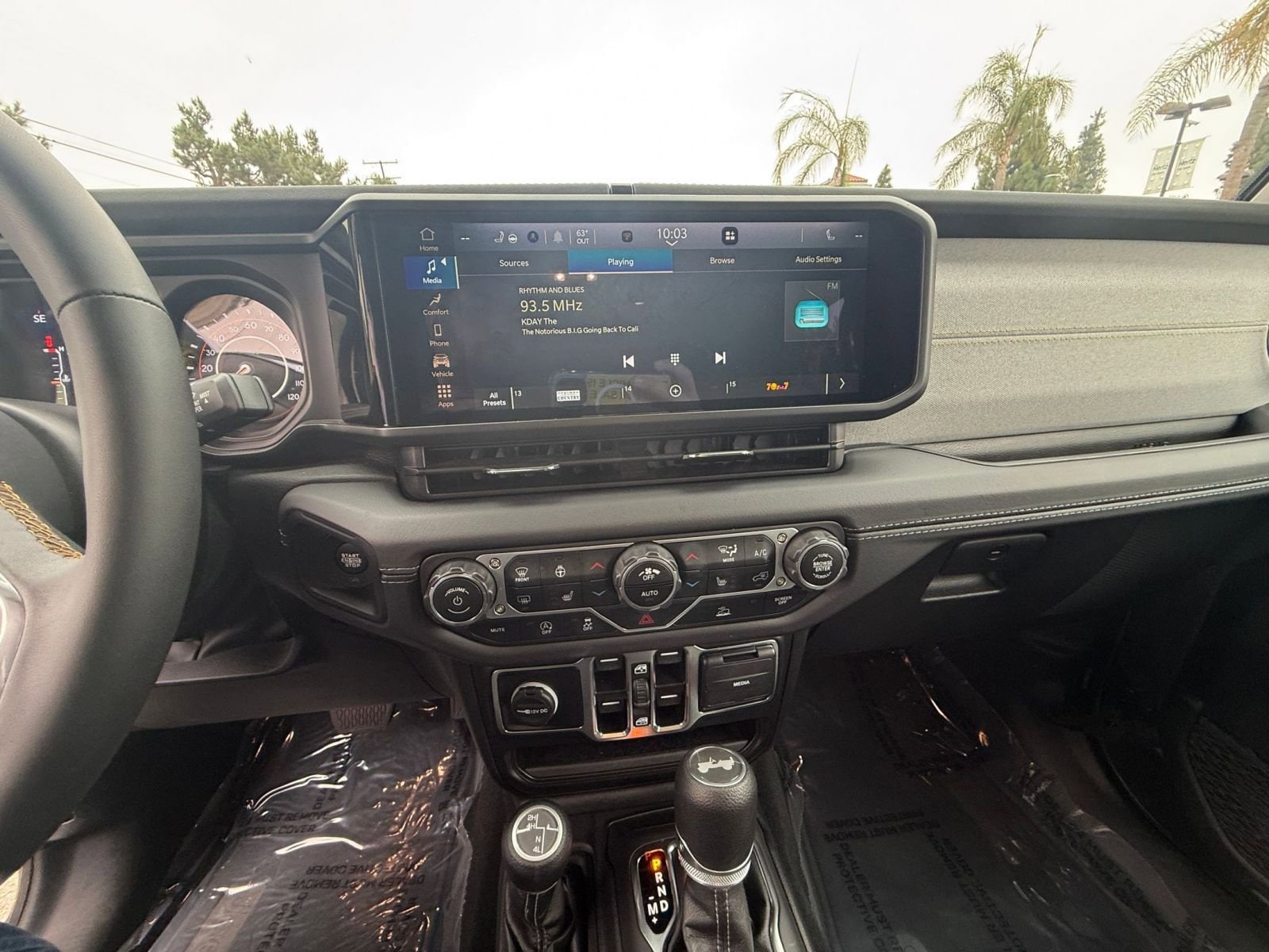 Thumbnail: 2025 Jeep Wrangler - 18