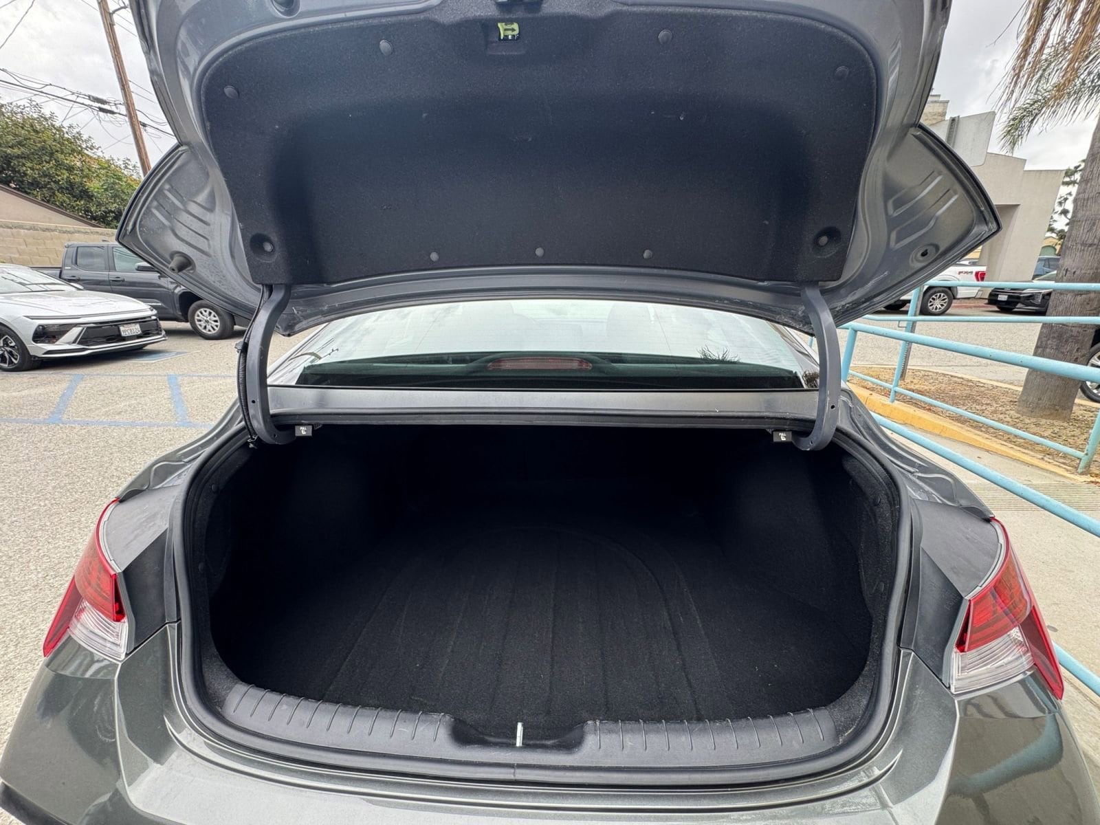 Thumbnail: 2025 Hyundai Elantra - 34