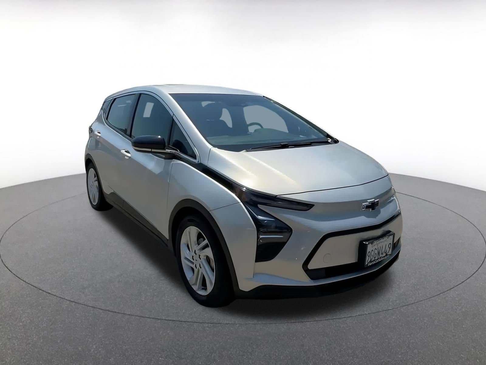 Thumbnail: 2023 Chevrolet Bolt EV - 3