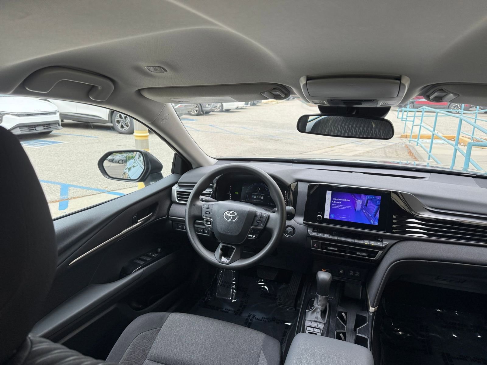 Thumbnail: 2025 Toyota Camry - 33