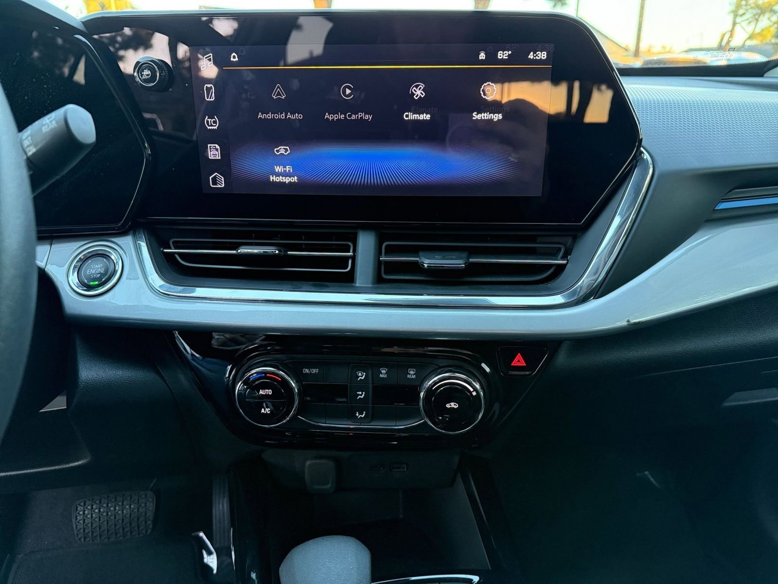 Thumbnail: 2025 Chevrolet Trax - 18