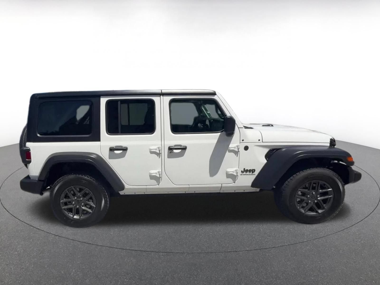 Thumbnail: 2025 Jeep Wrangler - 16