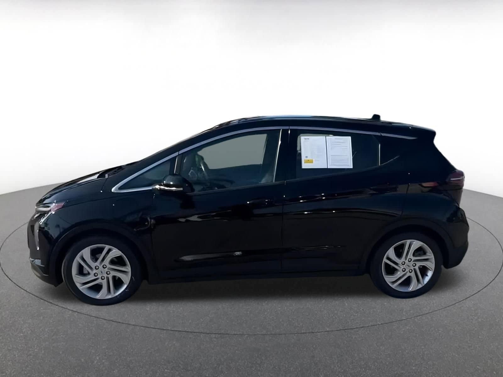 Thumbnail: 2023 Chevrolet Bolt EV - 9