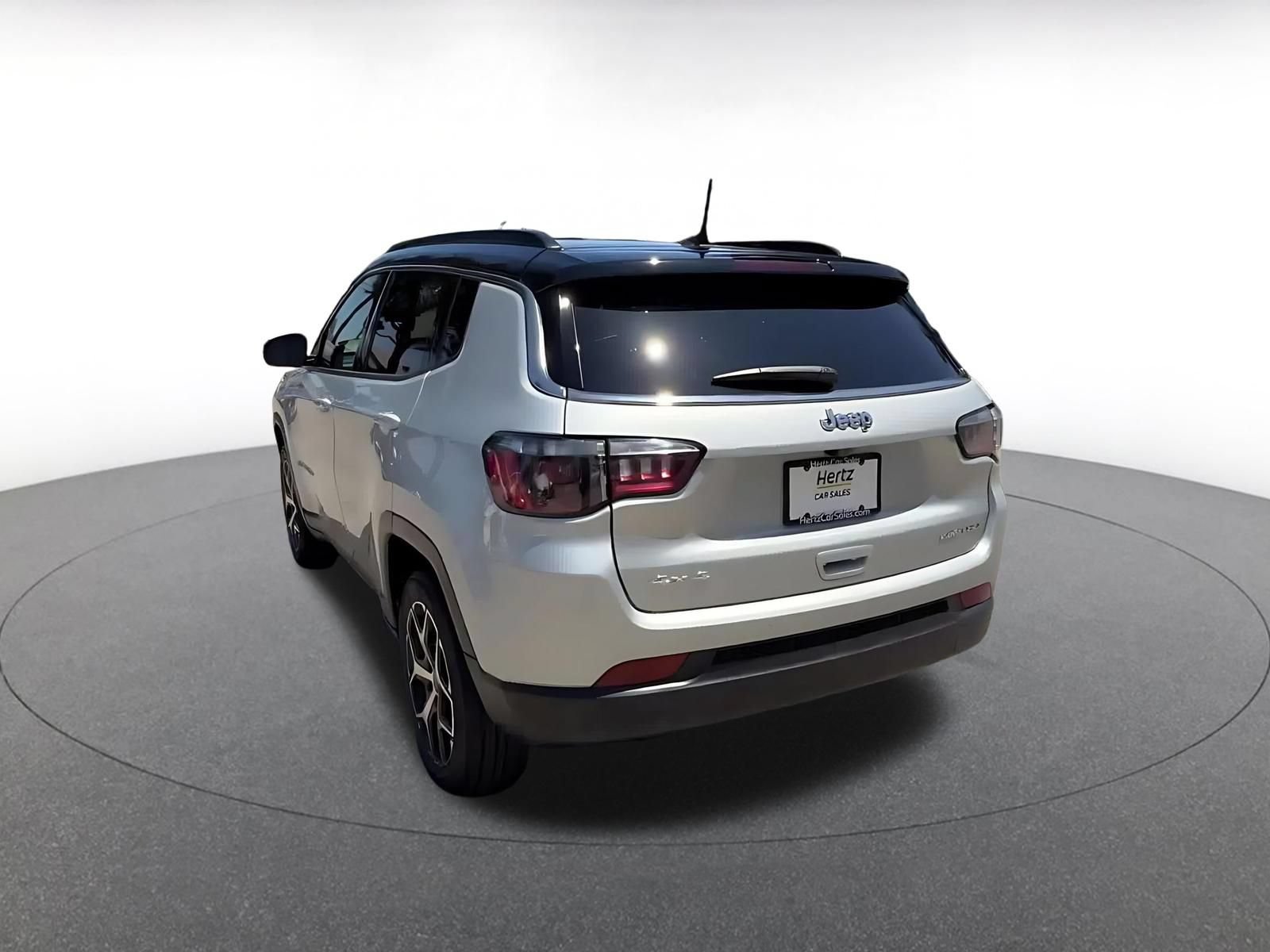 Thumbnail: 2025 Jeep Compass - 10