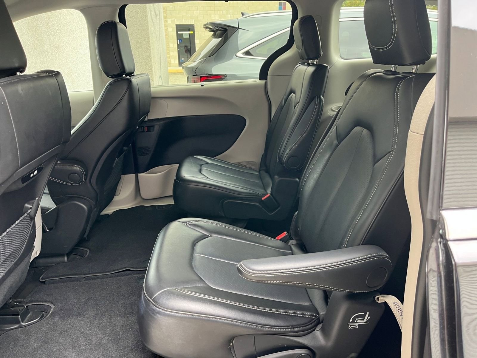 Thumbnail: 2024 Chrysler Pacifica - 25