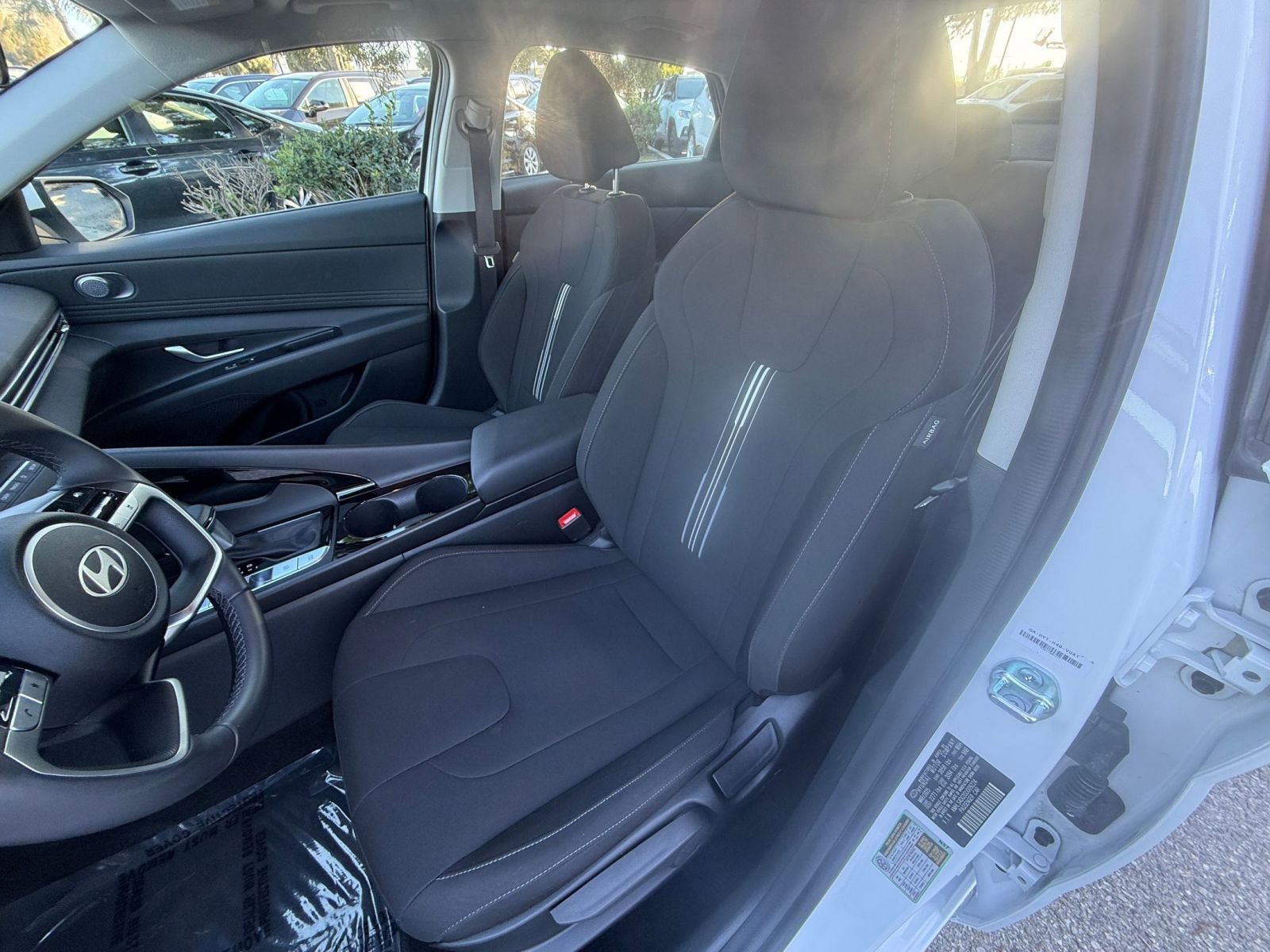 Thumbnail: 2025 Hyundai Elantra - 32