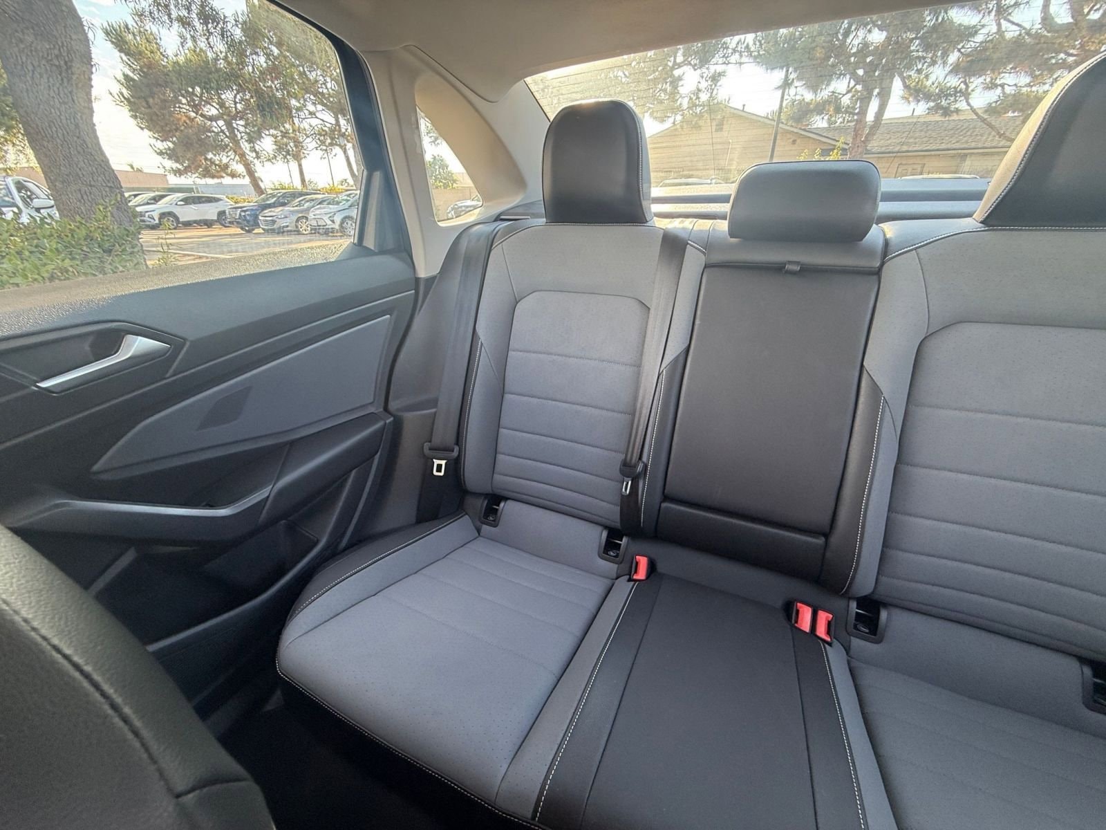 Thumbnail: 2025 Volkswagen Jetta - 35