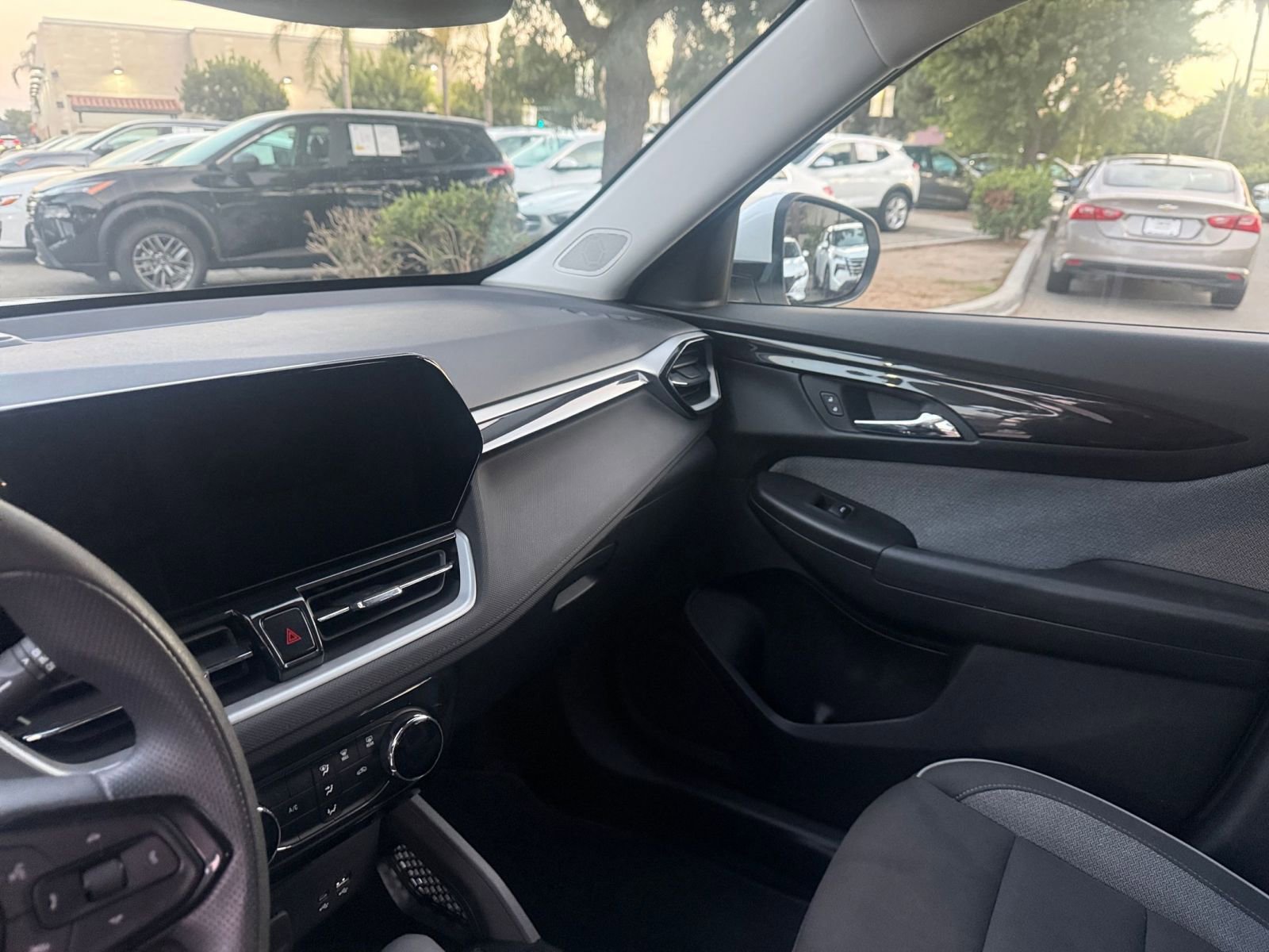 Thumbnail: 2025 Chevrolet TrailBlazer - 31