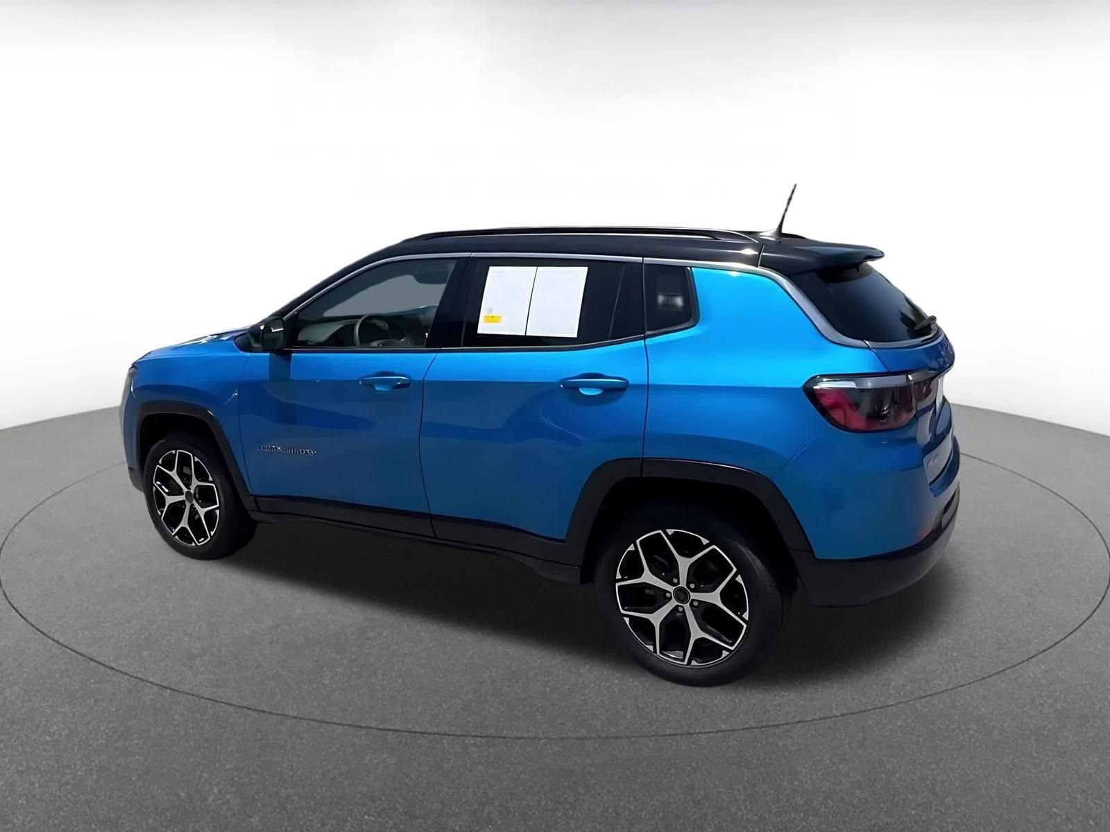 Thumbnail: 2025 Jeep Compass - 8