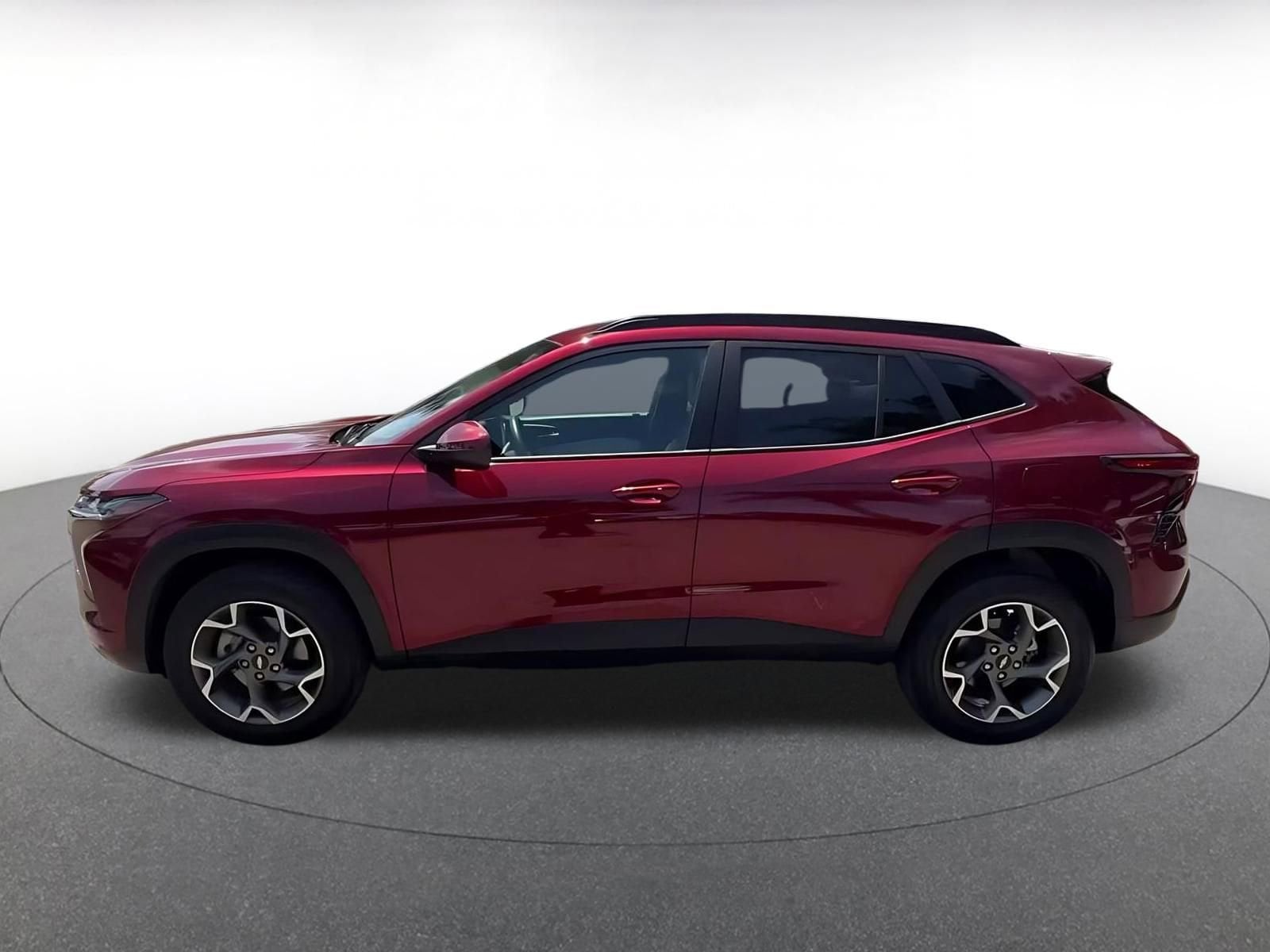 Thumbnail: 2025 Chevrolet Trax - 8