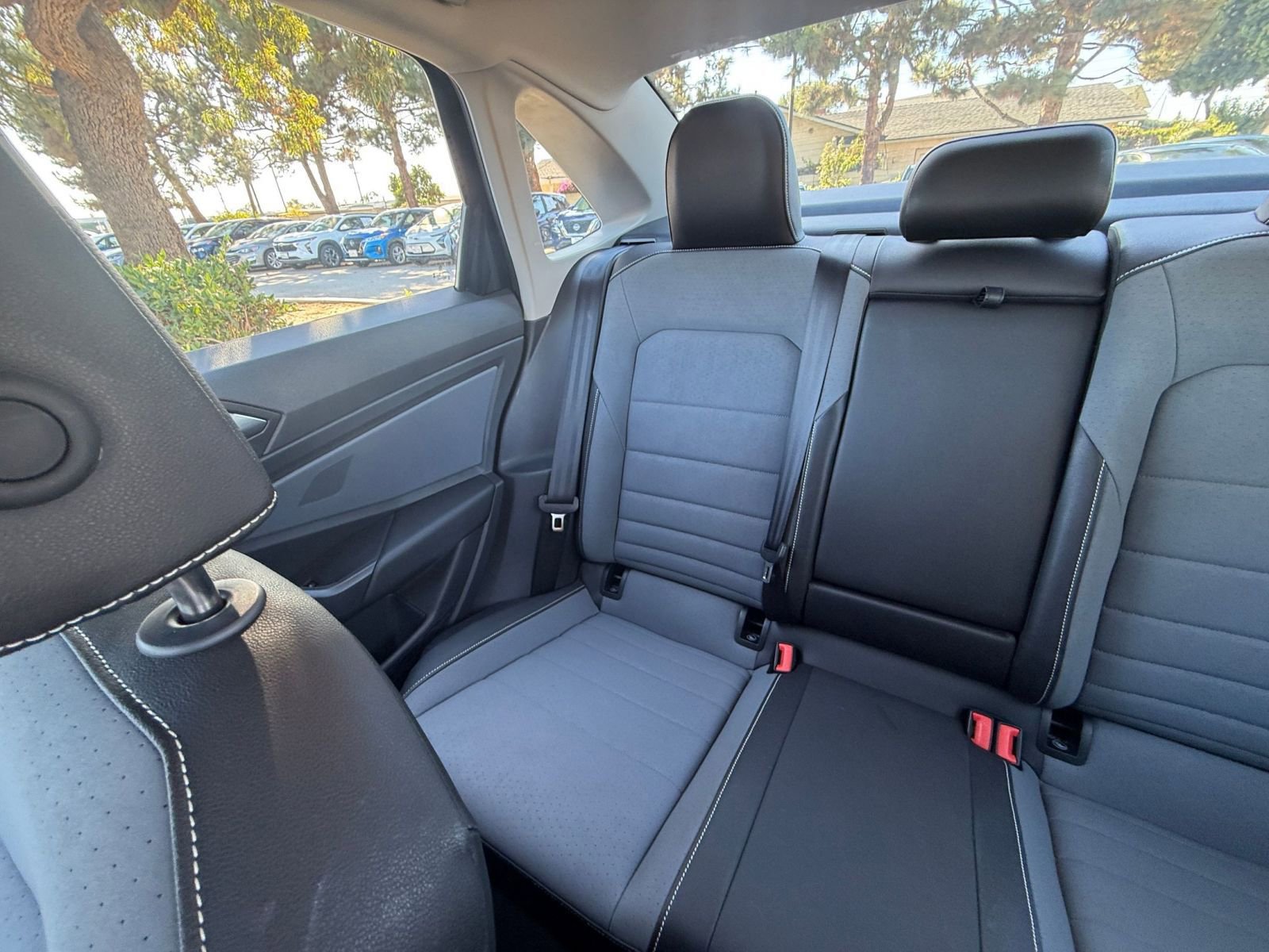 Thumbnail: 2025 Volkswagen Jetta - 35