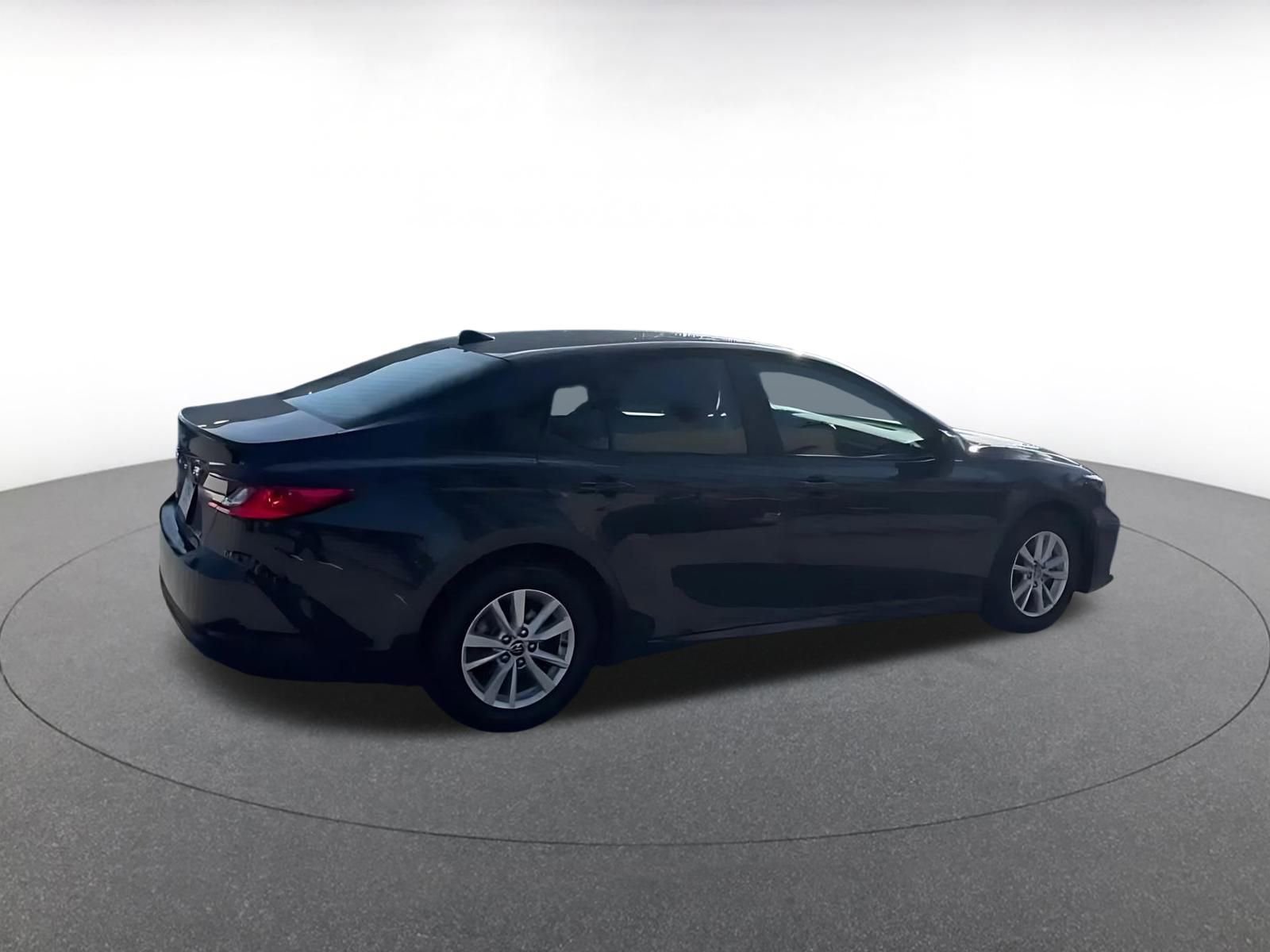 Thumbnail: 2025 Toyota Camry - 15