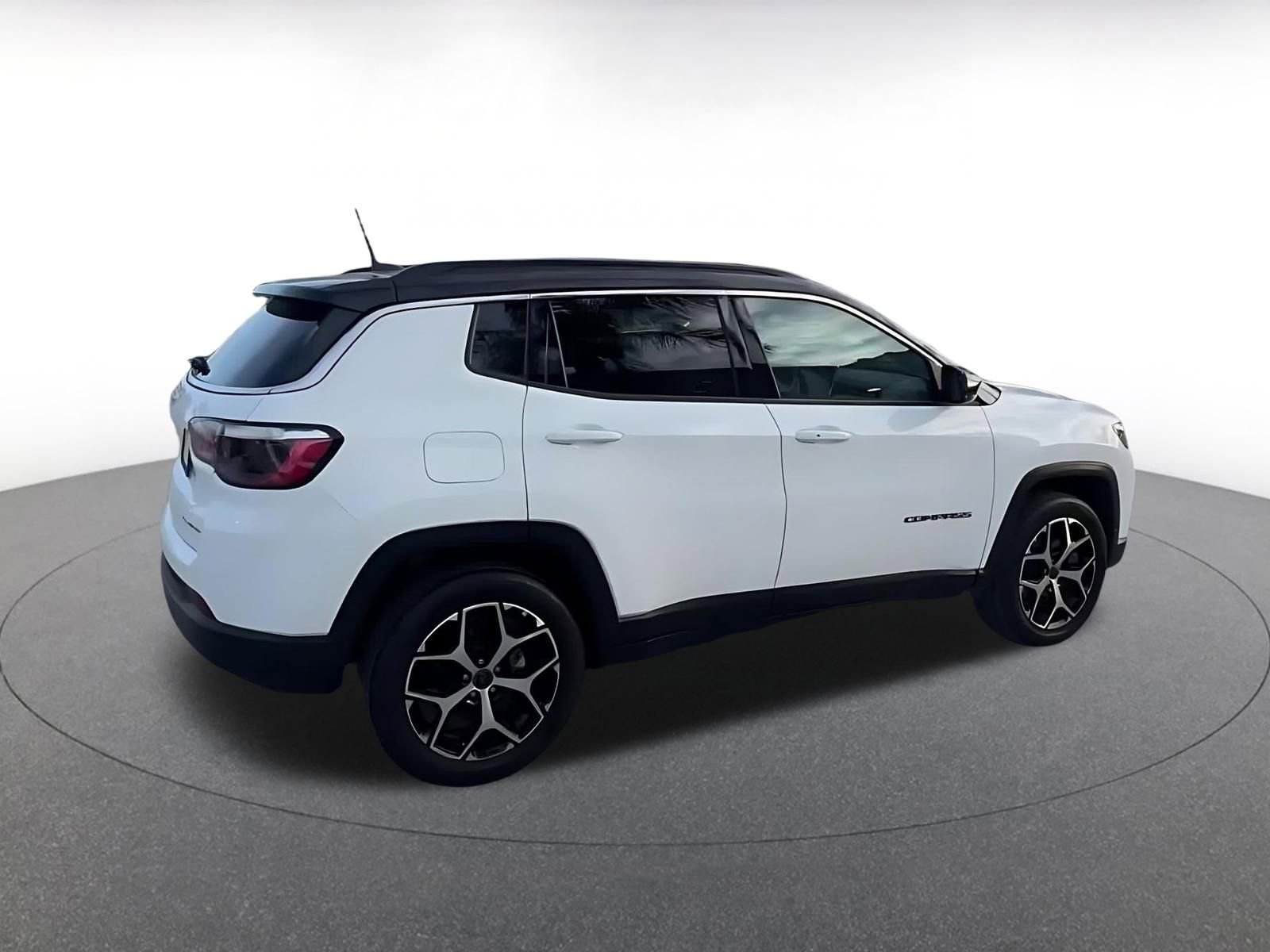 Thumbnail: 2025 Jeep Compass - 15