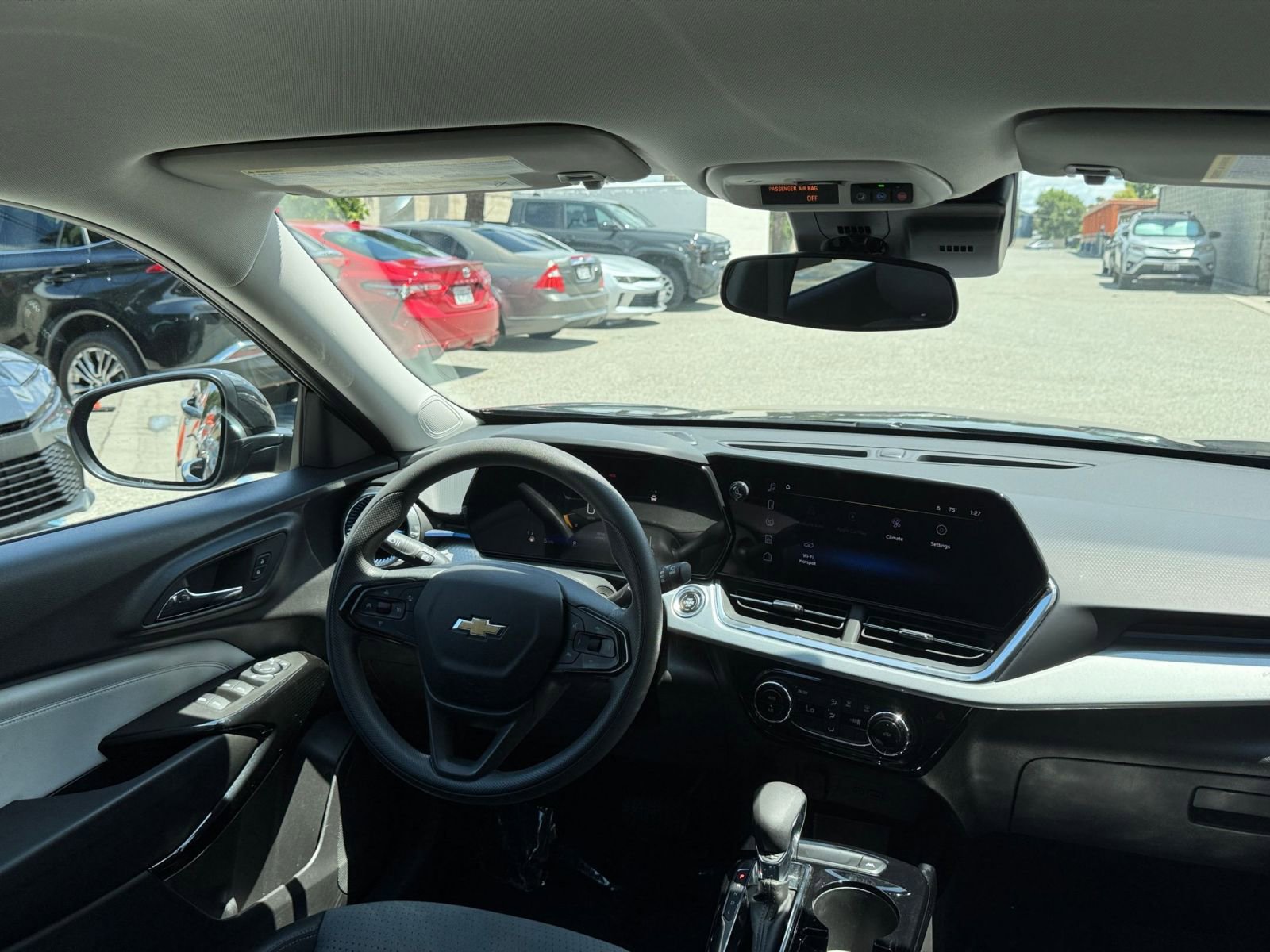 Thumbnail: 2025 Chevrolet Trax - 34