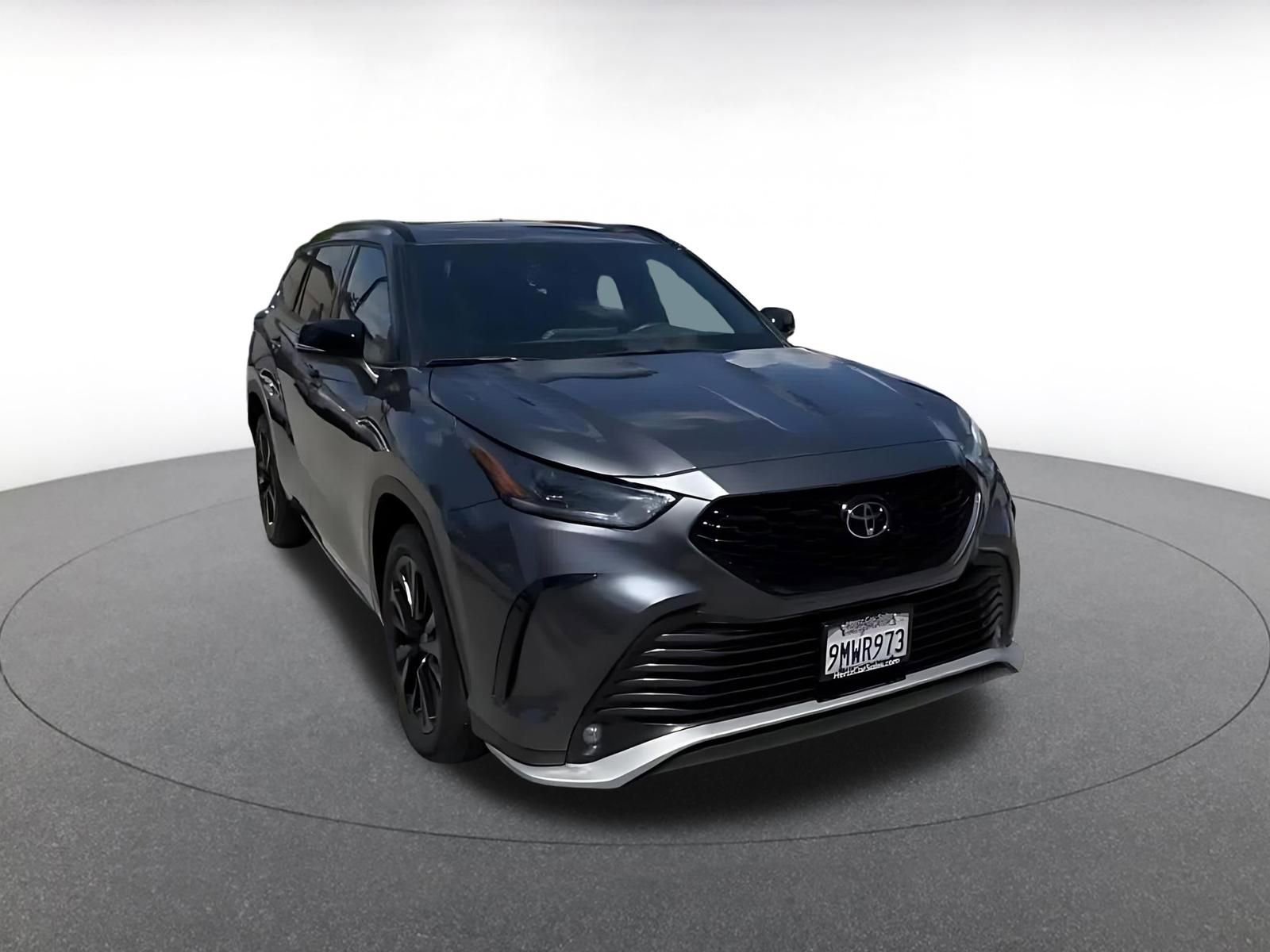 Thumbnail: 2025 Toyota Highlander - 3