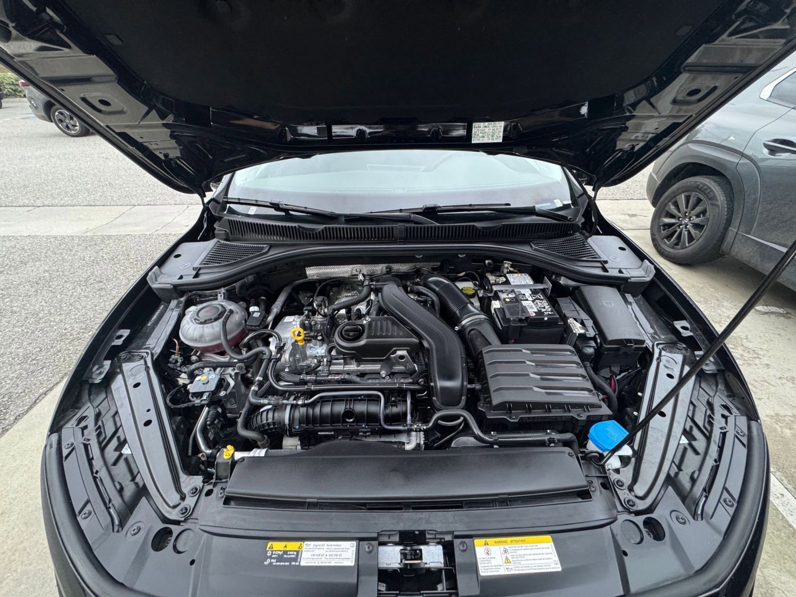 Thumbnail: 2025 Volkswagen Jetta - 32