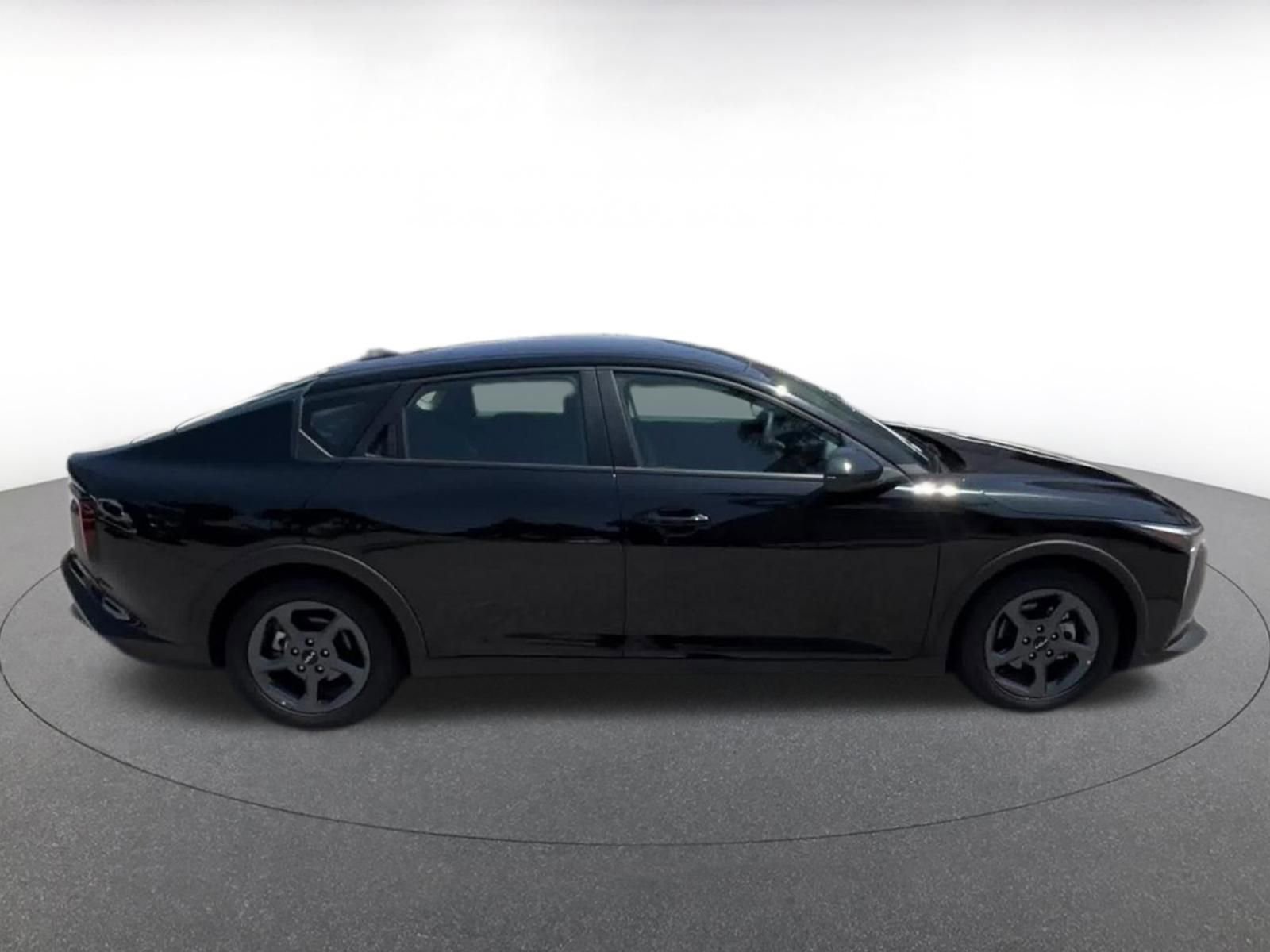 Thumbnail: 2025 Kia K4 - 16