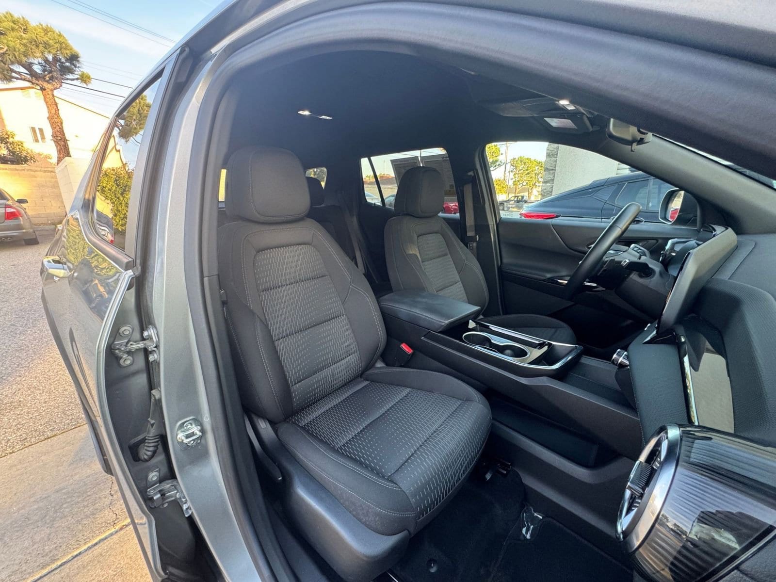 Thumbnail: 2025 Chevrolet Equinox - 35