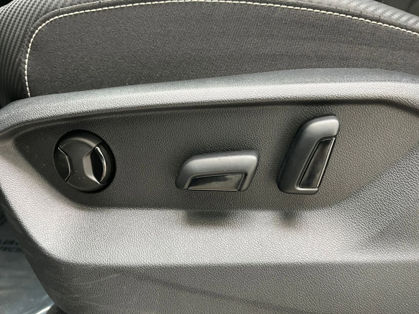 Thumbnail: 2025 Volkswagen Atlas - 23