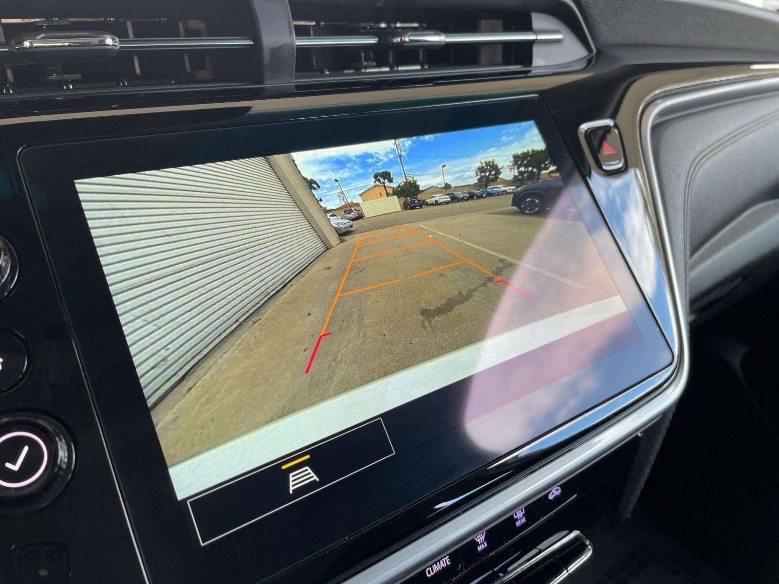 Thumbnail: 2023 Chevrolet Bolt EV - 17