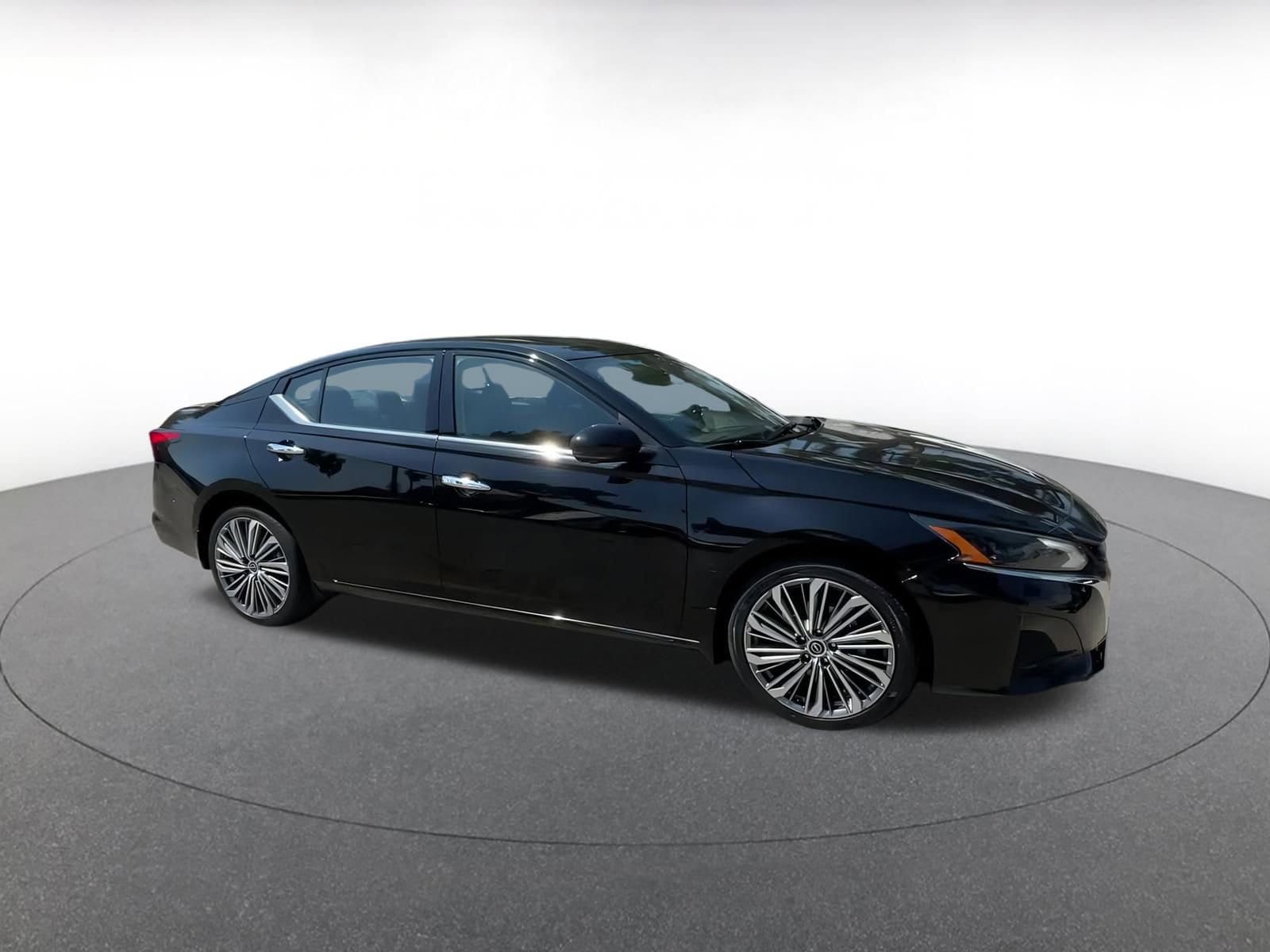 Thumbnail: 2024 Nissan Altima - 2