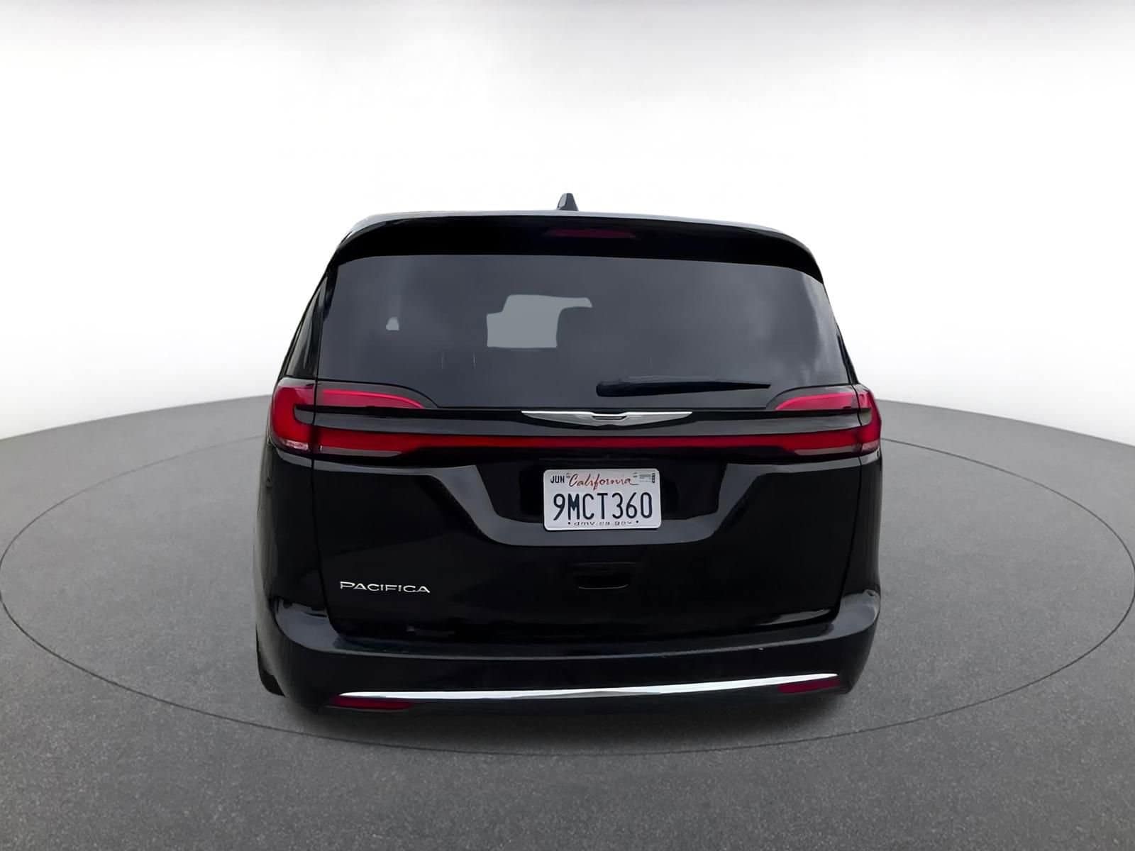Thumbnail: 2024 Chrysler Pacifica - 12