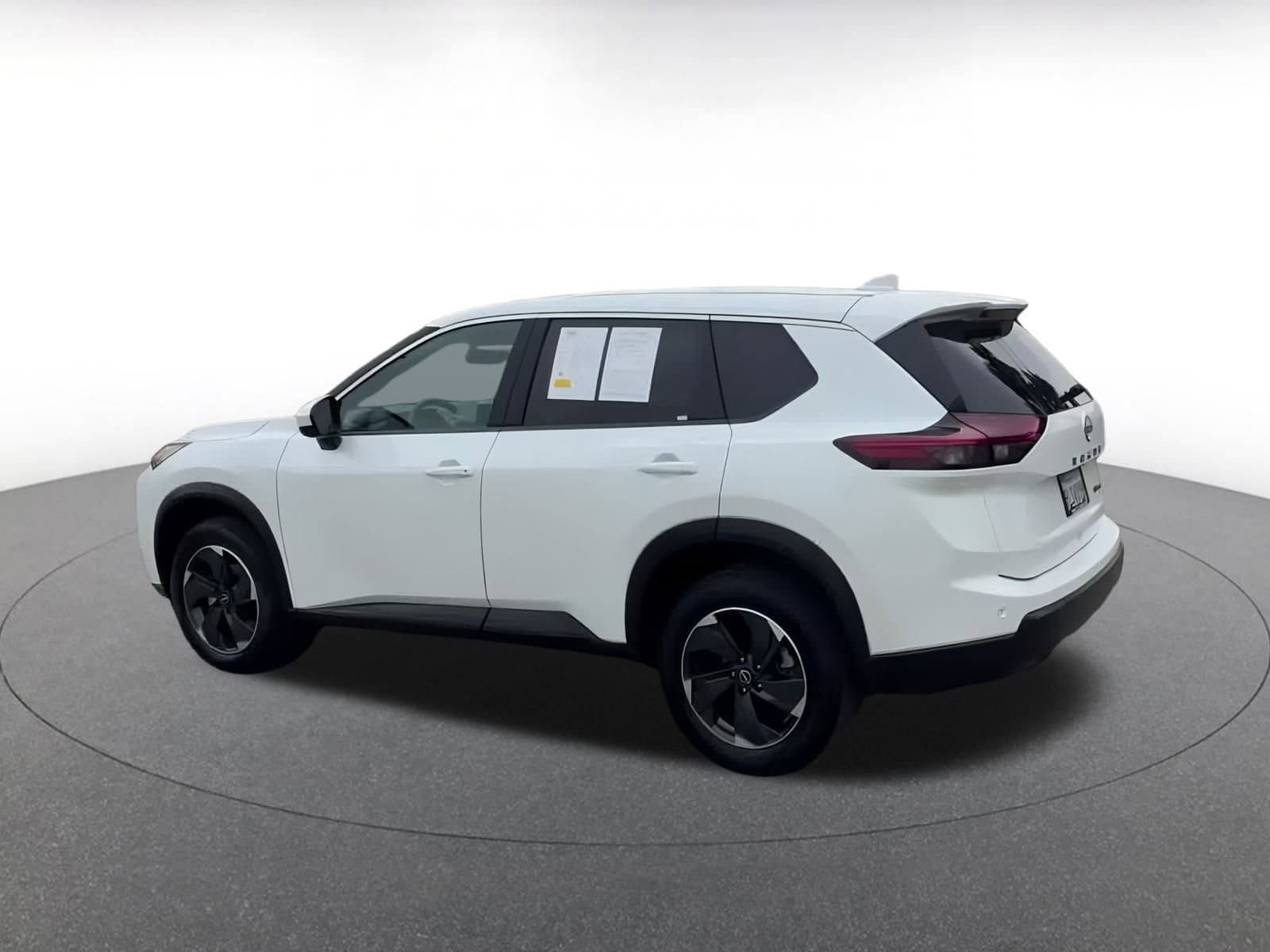 Thumbnail: 2024 Nissan Rogue - 10