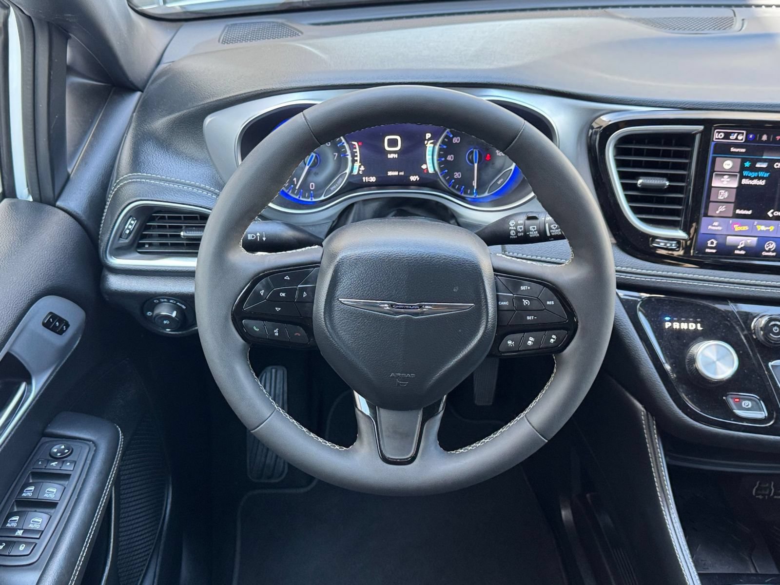Thumbnail: 2025 Chrysler Pacifica - 26
