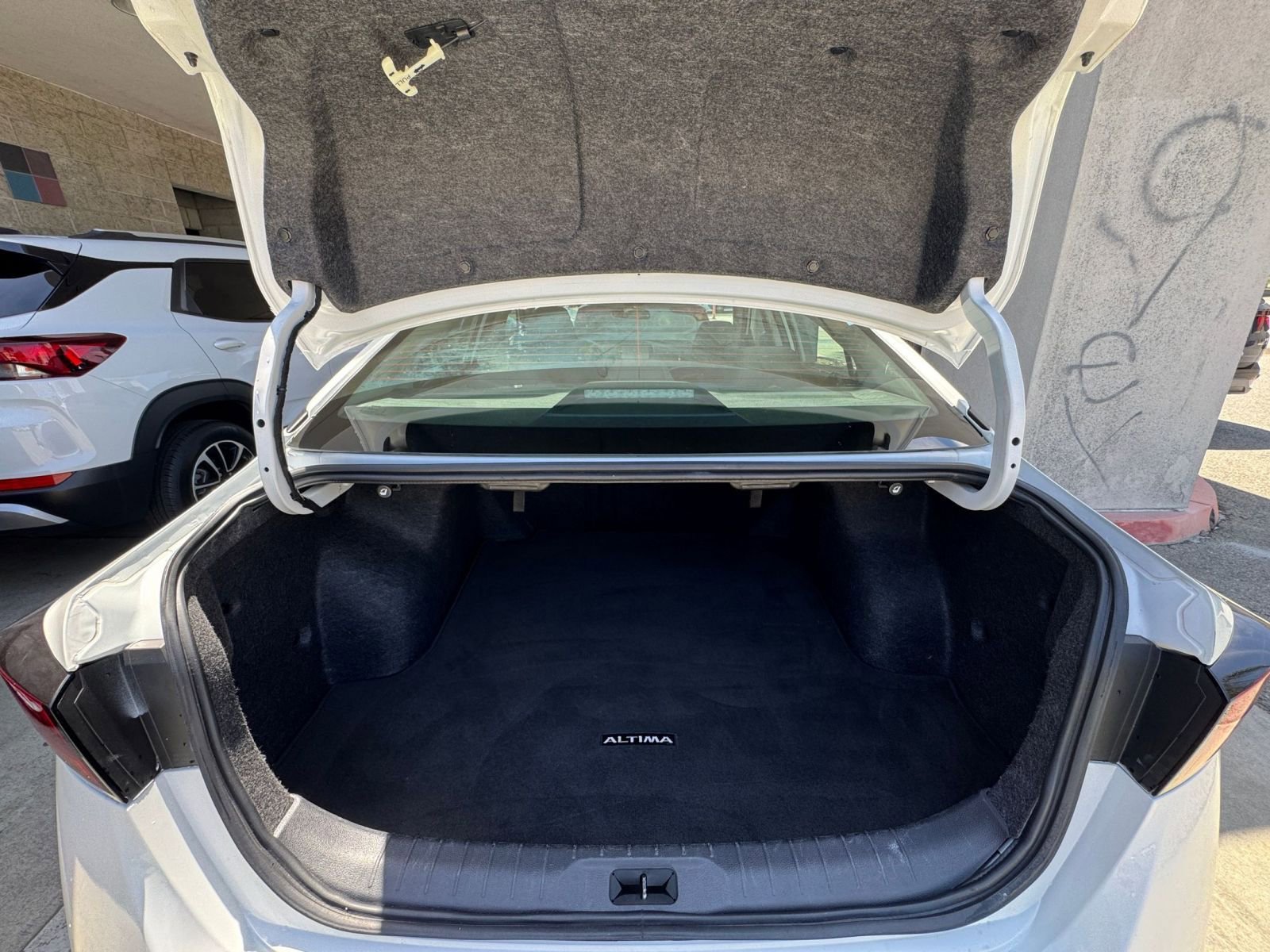 Thumbnail: 2025 Nissan Altima - 32