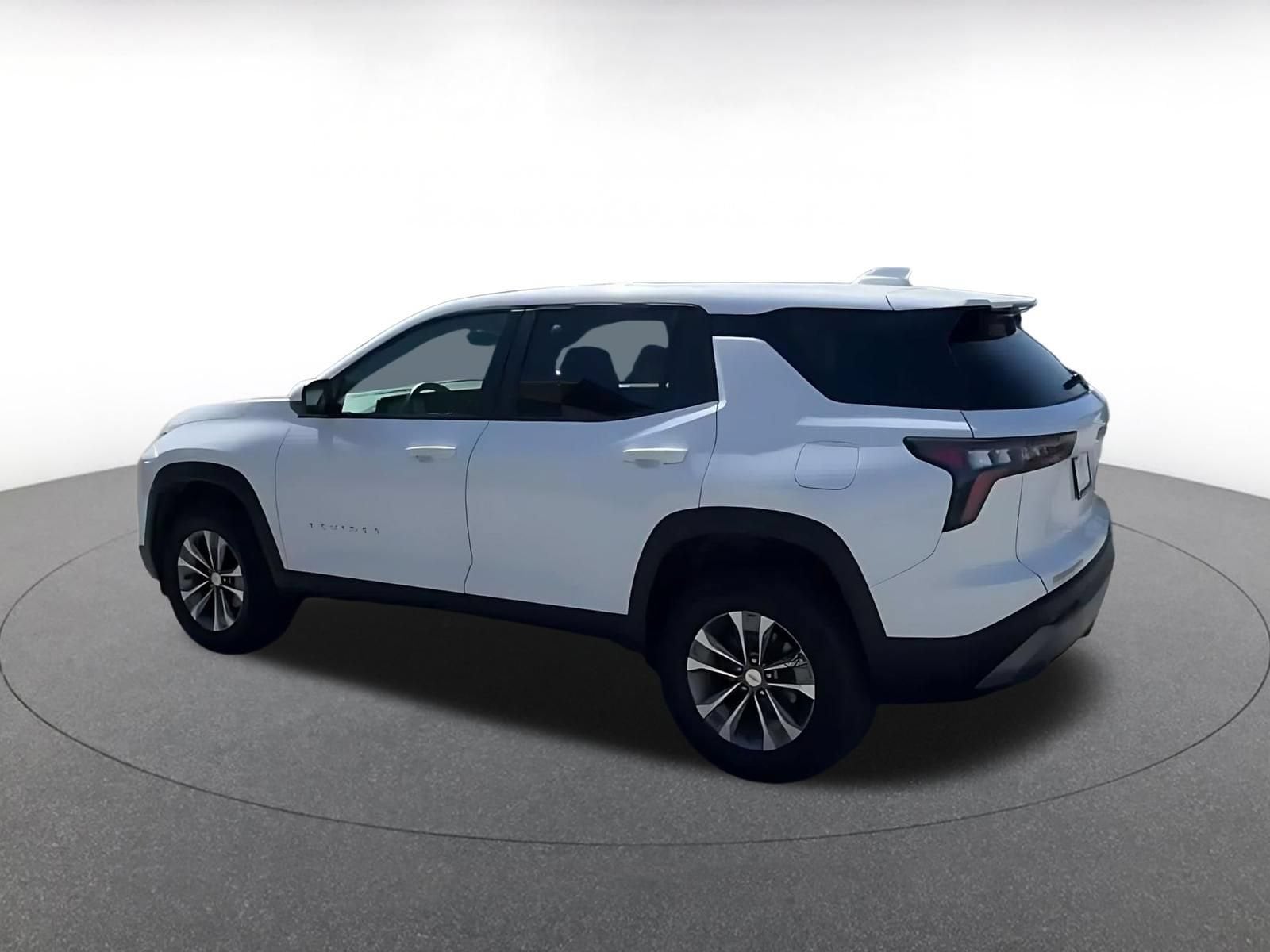 Thumbnail: 2025 Chevrolet Equinox - 10