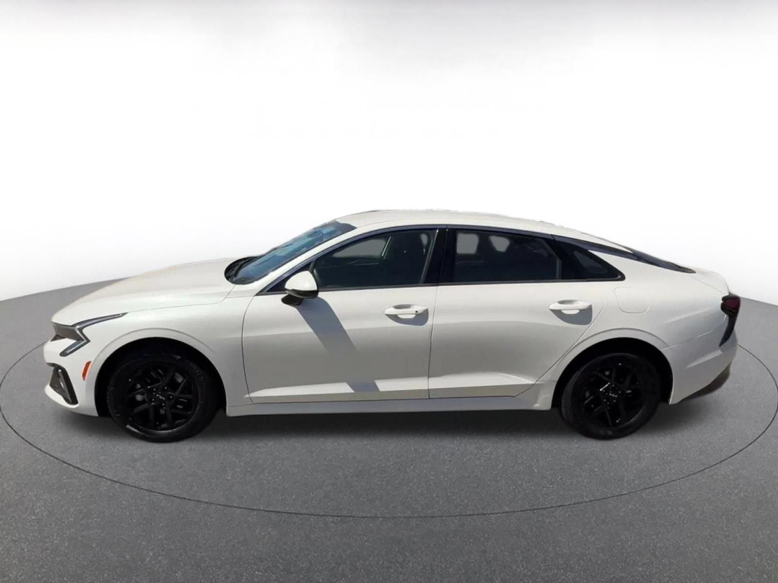 Thumbnail: 2025 Kia K5 - 9