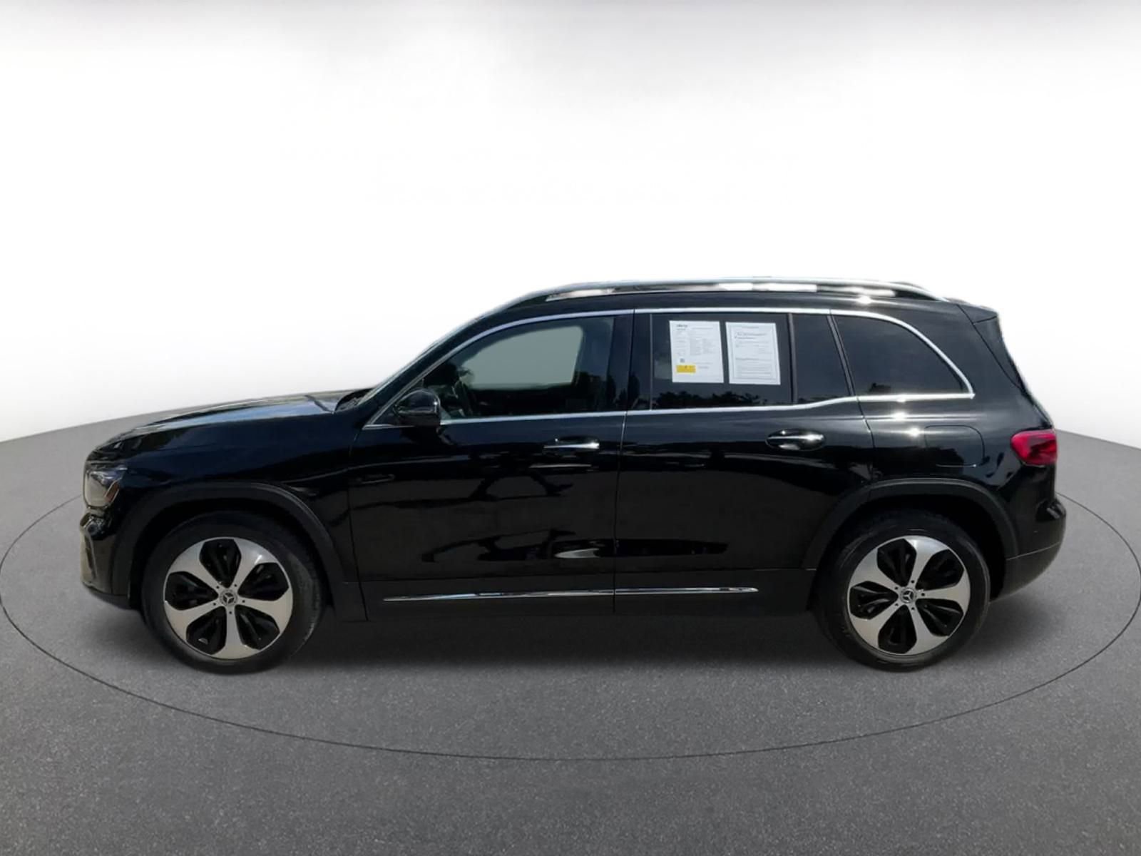 Thumbnail: 2024 Mercedes-Benz GLB - 9