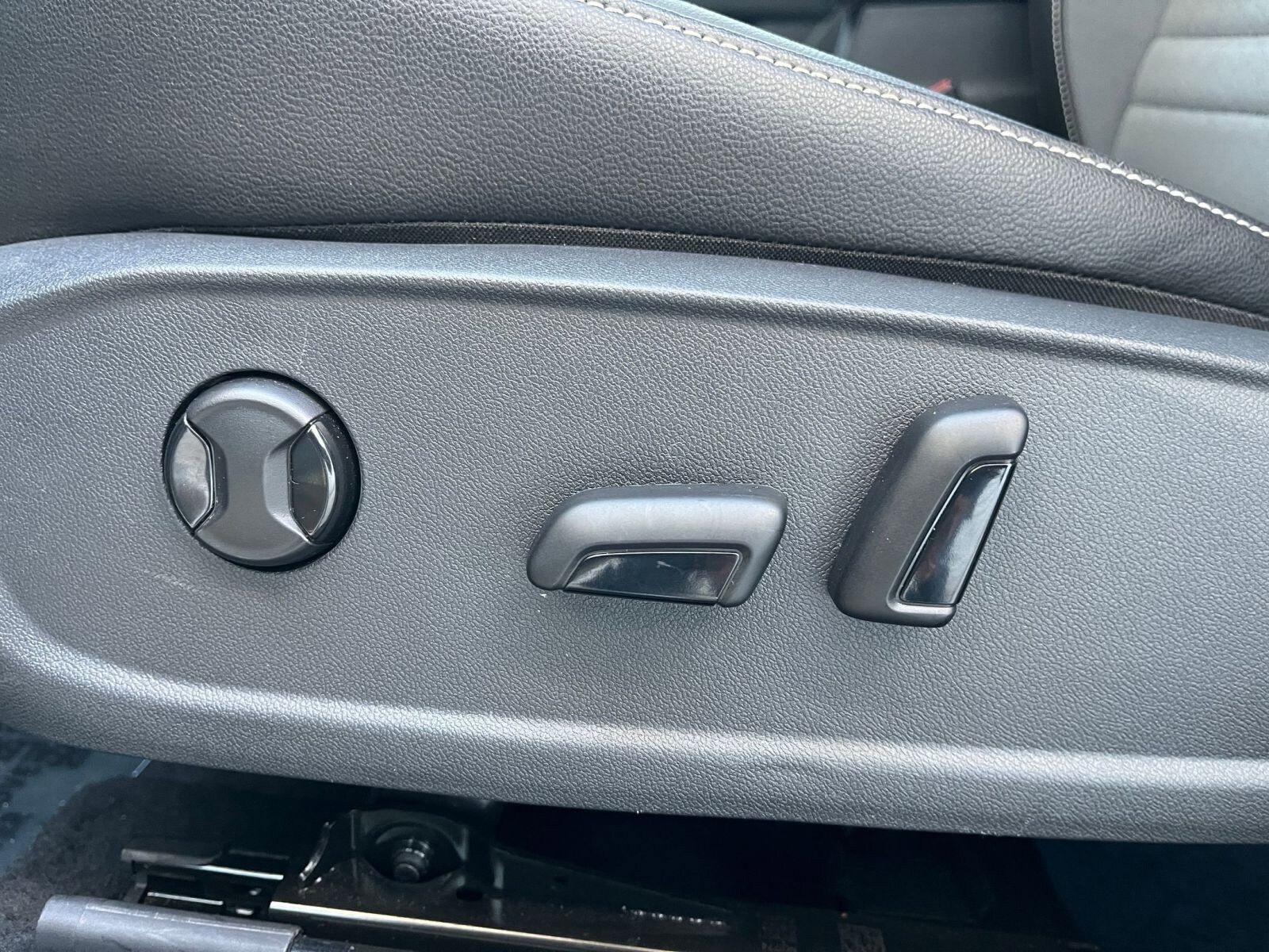 Thumbnail: 2025 Volkswagen Jetta - 23