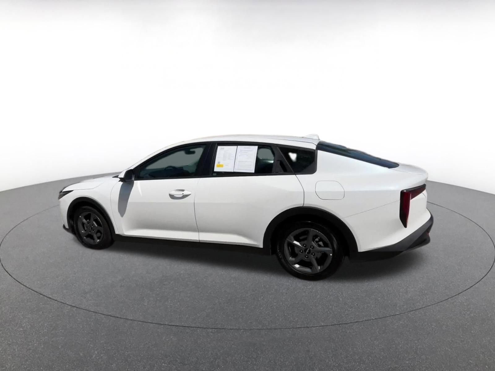 Thumbnail: 2025 Kia K4 - 10