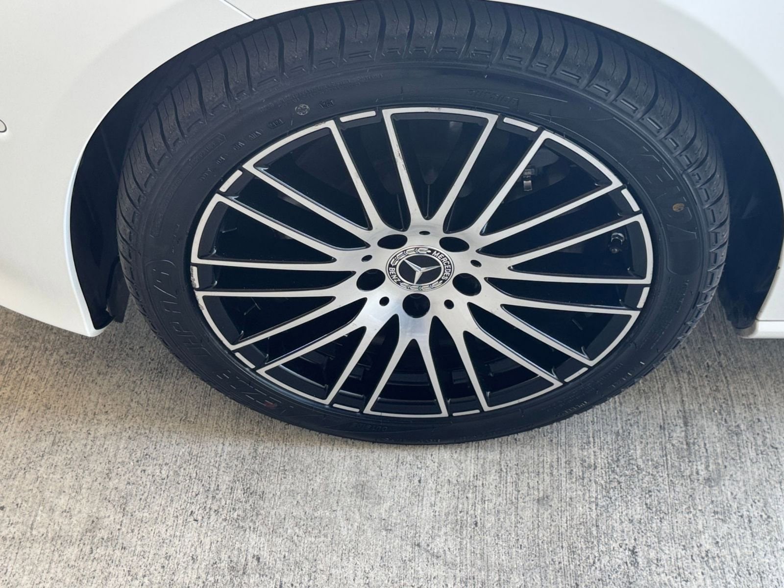 Thumbnail: 2024 Mercedes-Benz C-Class - 30