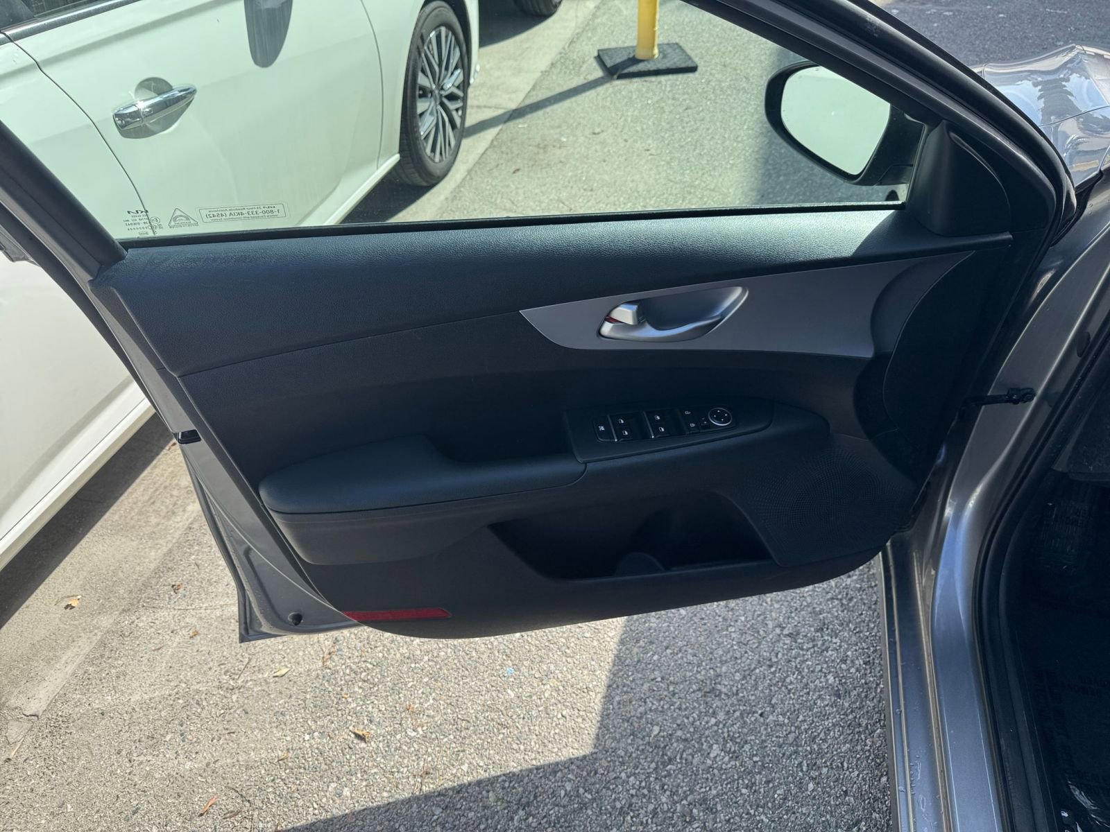 Thumbnail: 2024 Kia Forte - 18