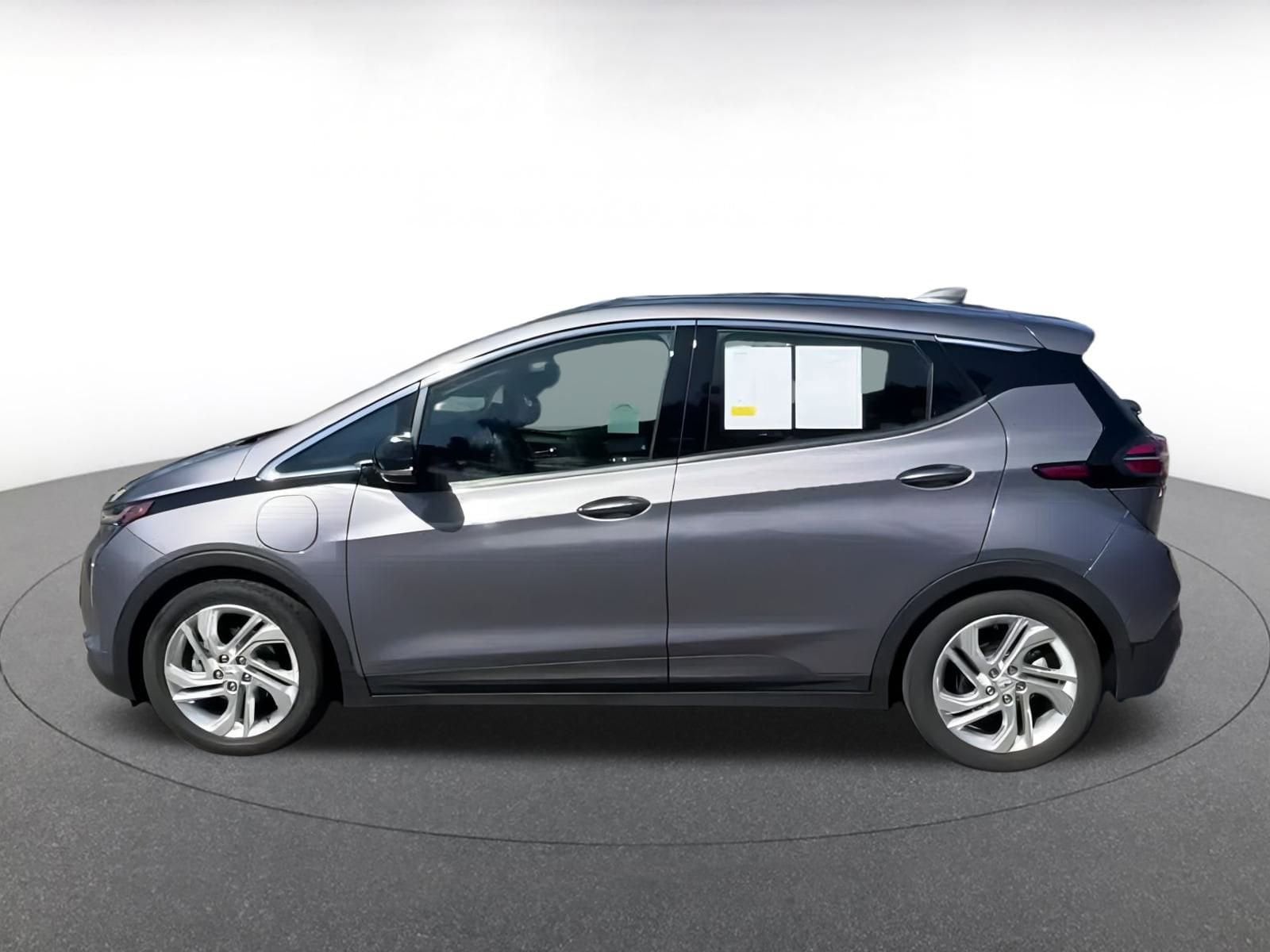 Thumbnail: 2023 Chevrolet Bolt EV - 9