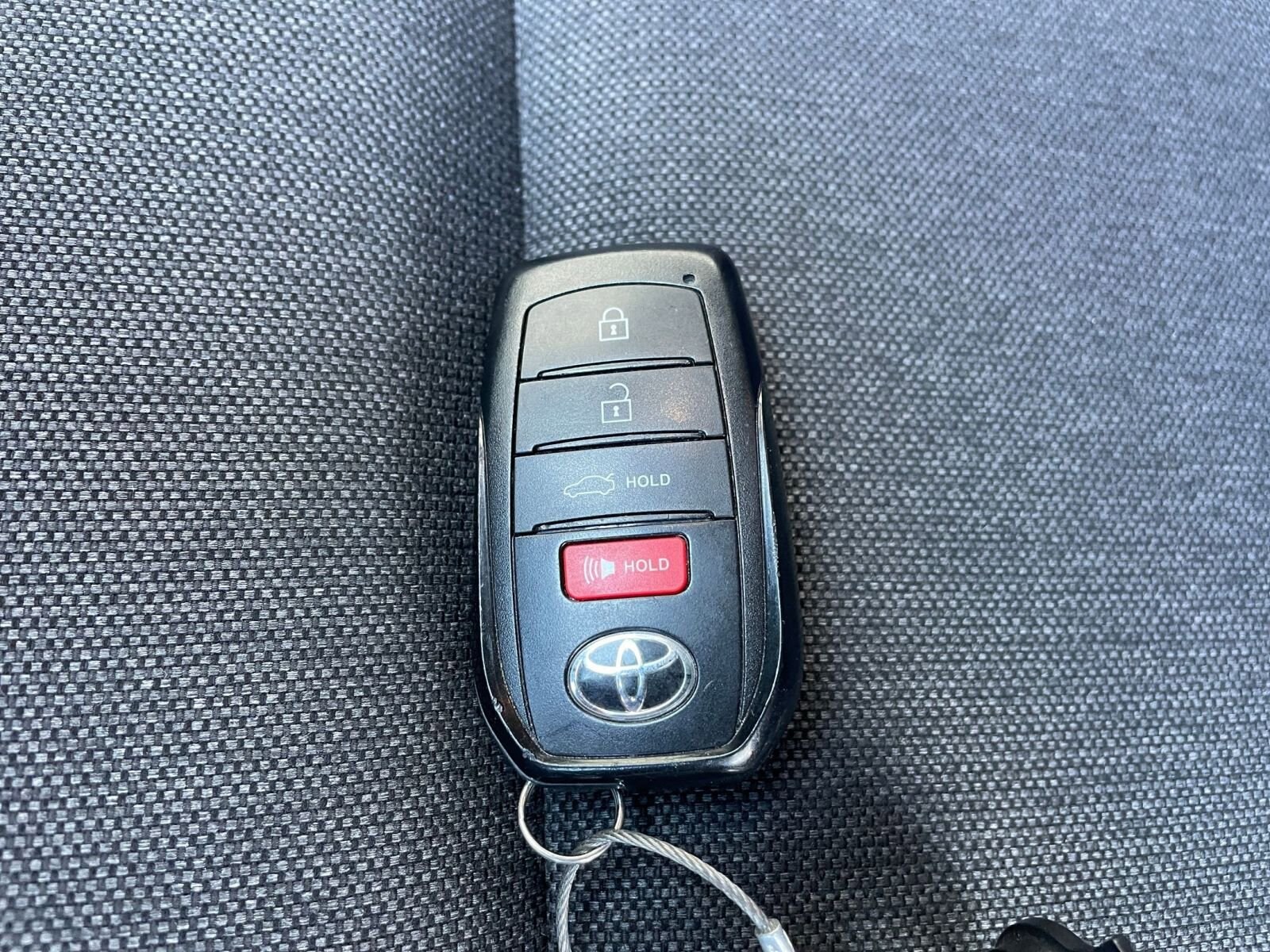 Thumbnail: 2025 Toyota Camry - 22